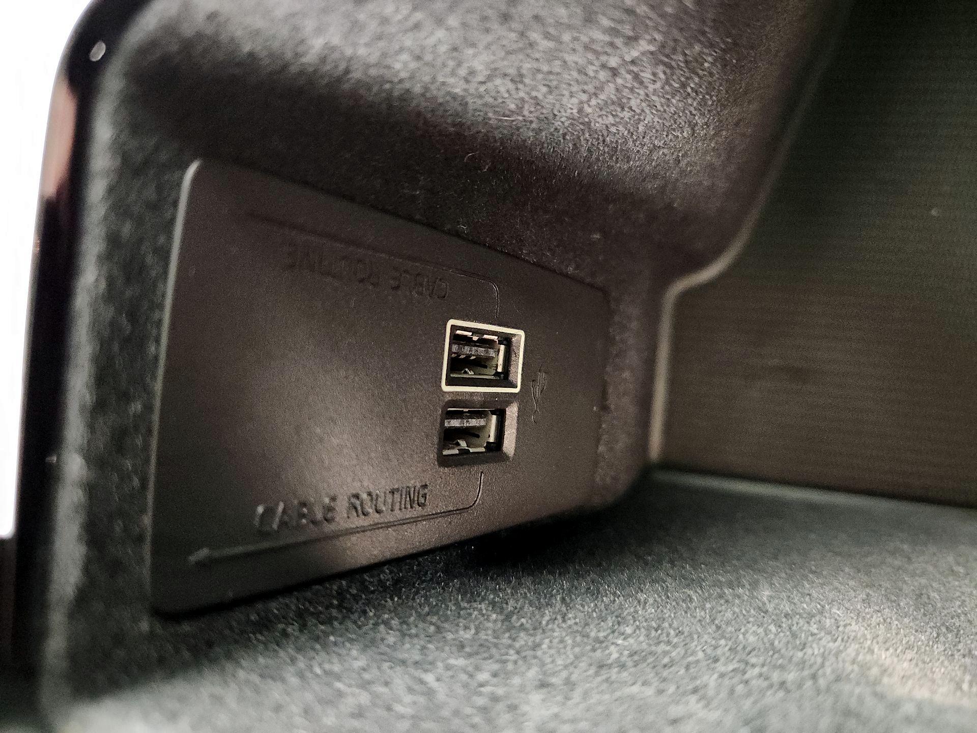 Thumbnail: 2019 Volvo XC60 - 19