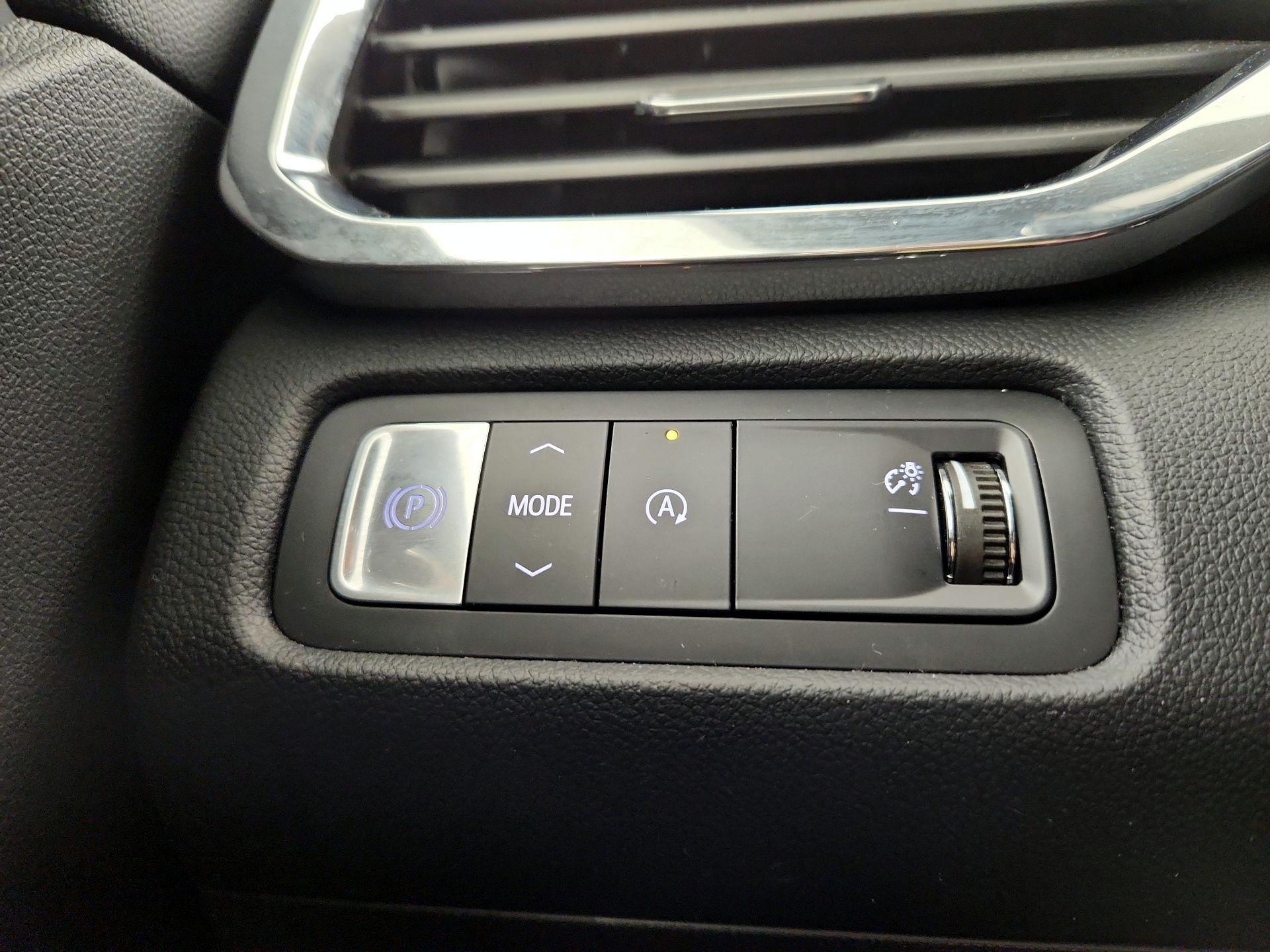 Thumbnail: 2025 GMC Acadia - 13