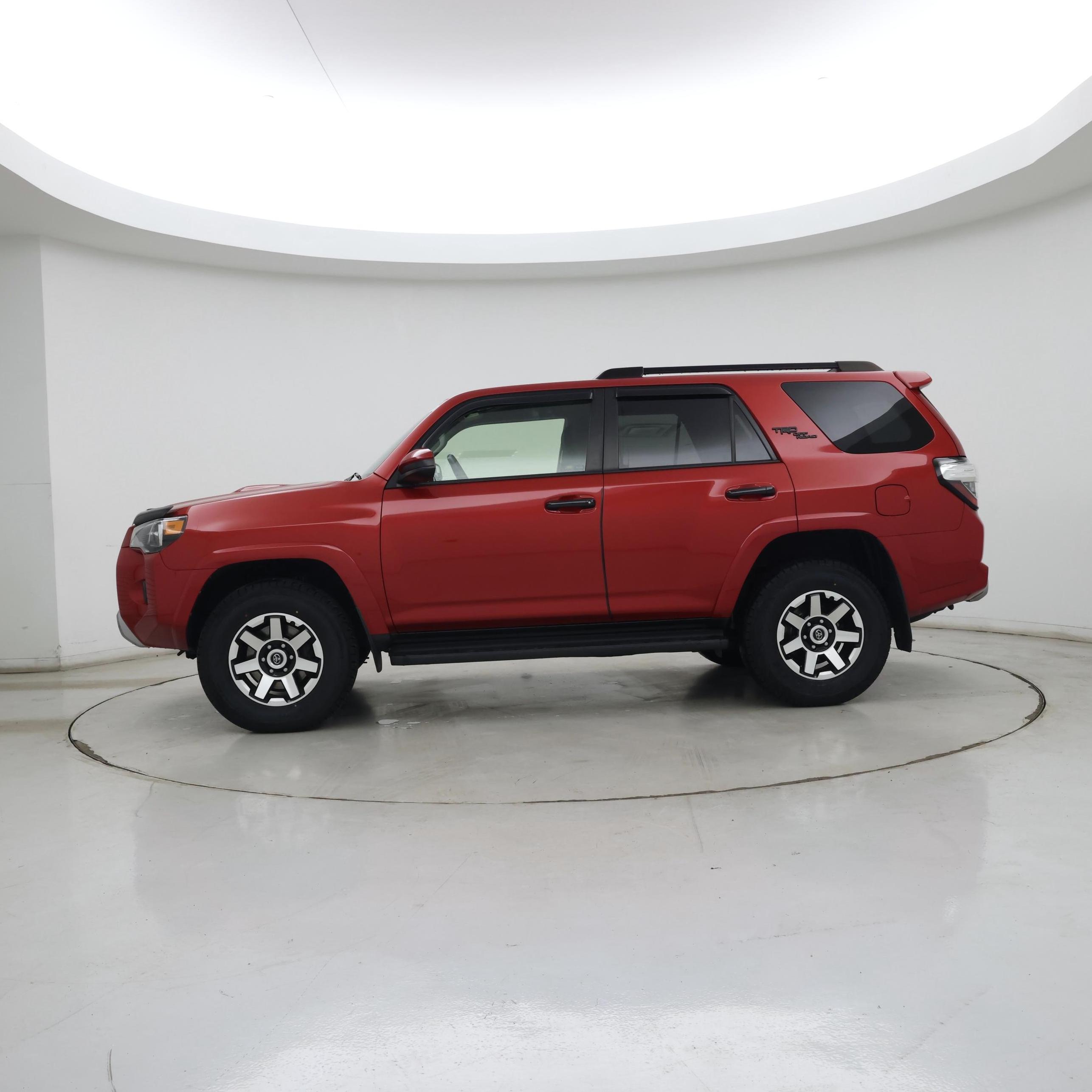 Thumbnail: 2020 Toyota 4Runner - 3