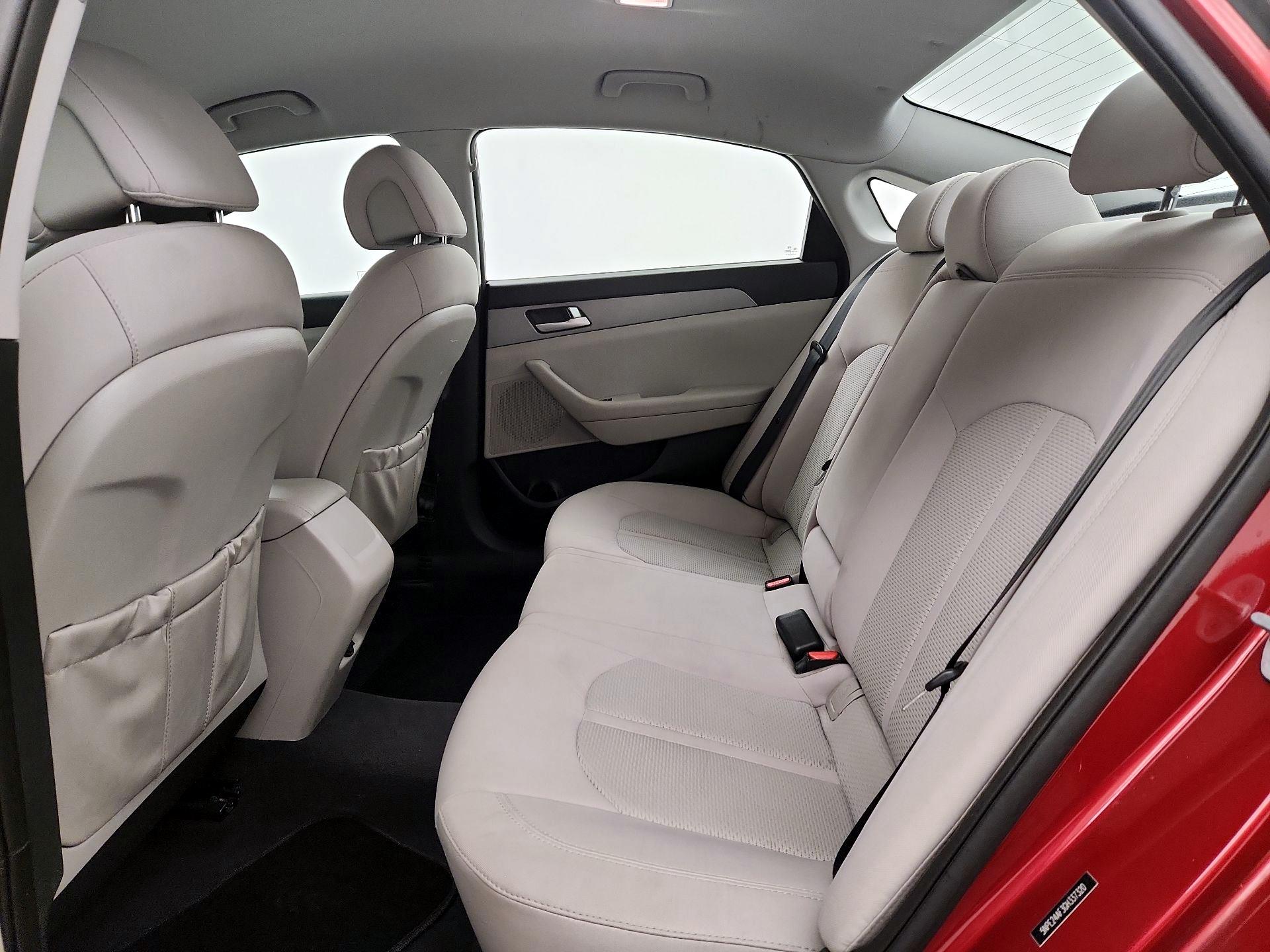 Thumbnail: 2016 Hyundai Sonata - 19