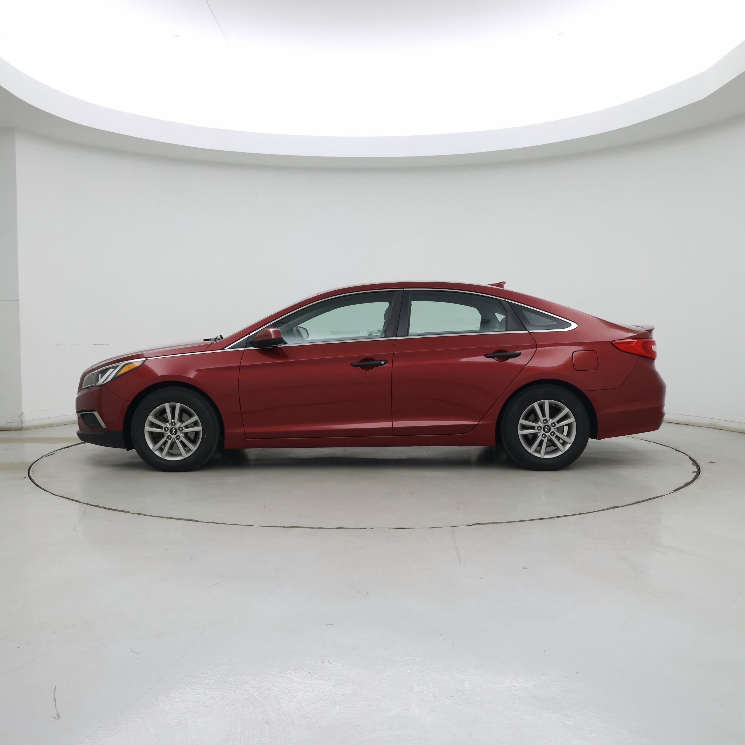 Thumbnail: 2016 Hyundai Sonata - 3