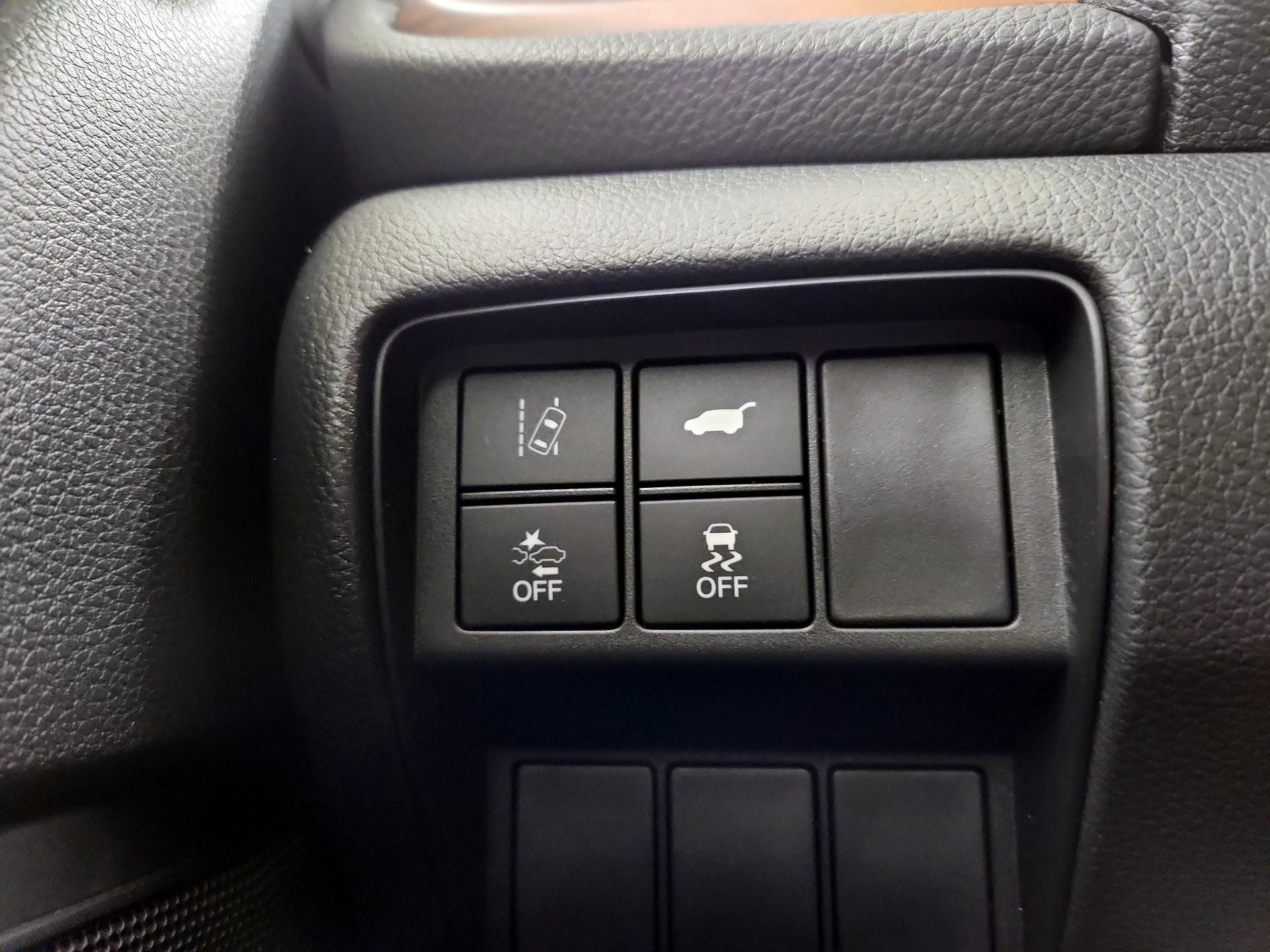 Thumbnail: 2018 Honda CR-V - 13