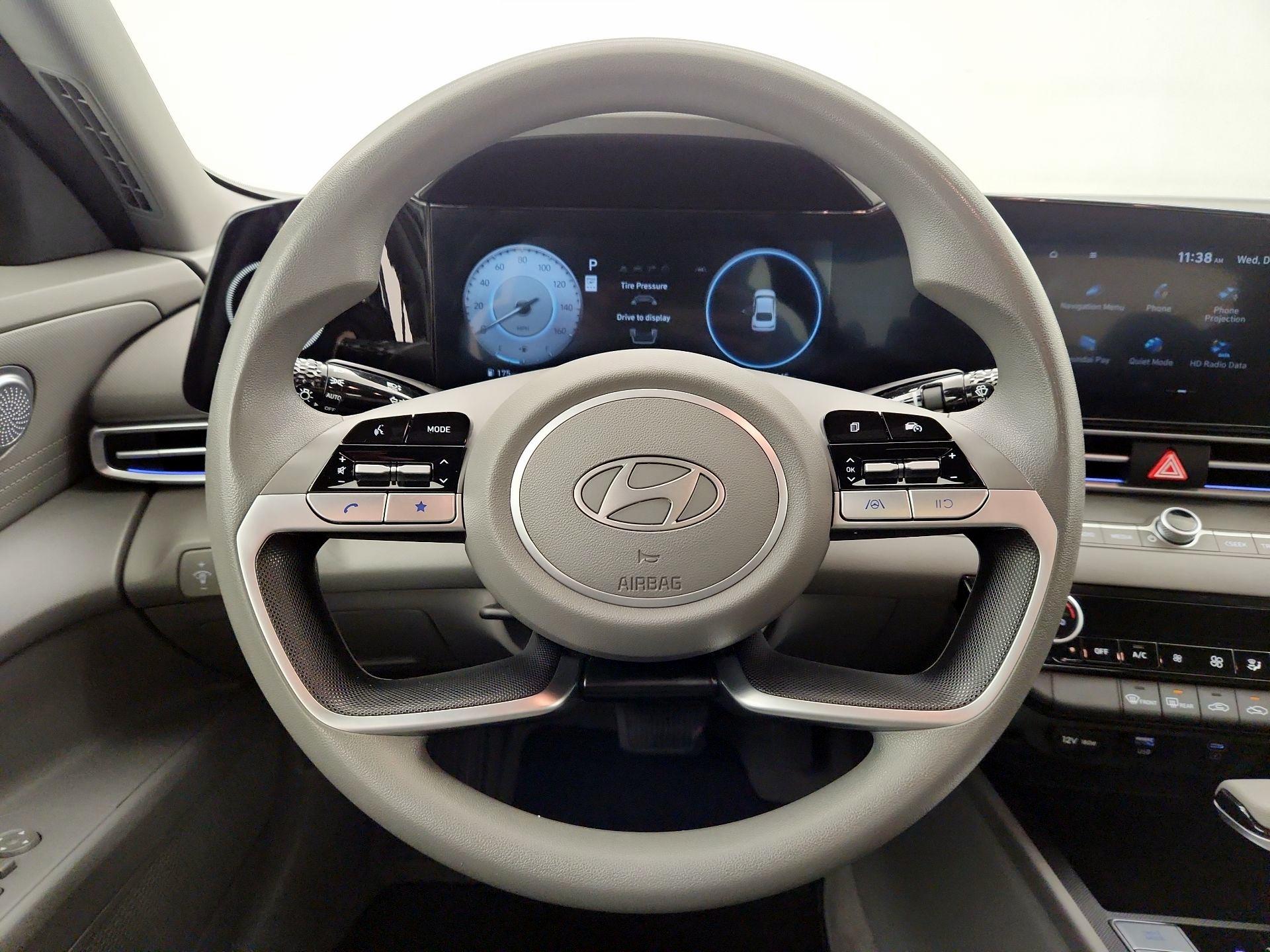 Thumbnail: 2024 Hyundai Elantra - 10