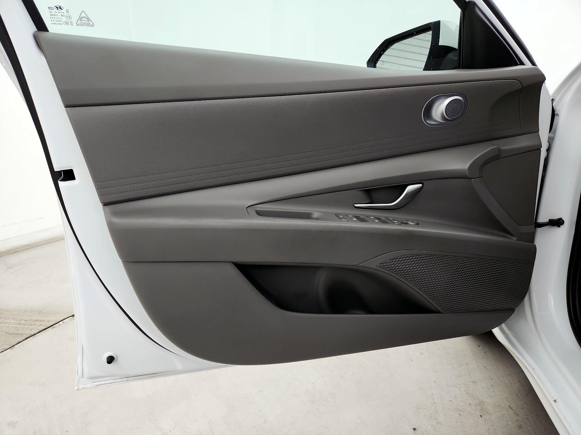 Thumbnail: 2024 Hyundai Elantra - 12