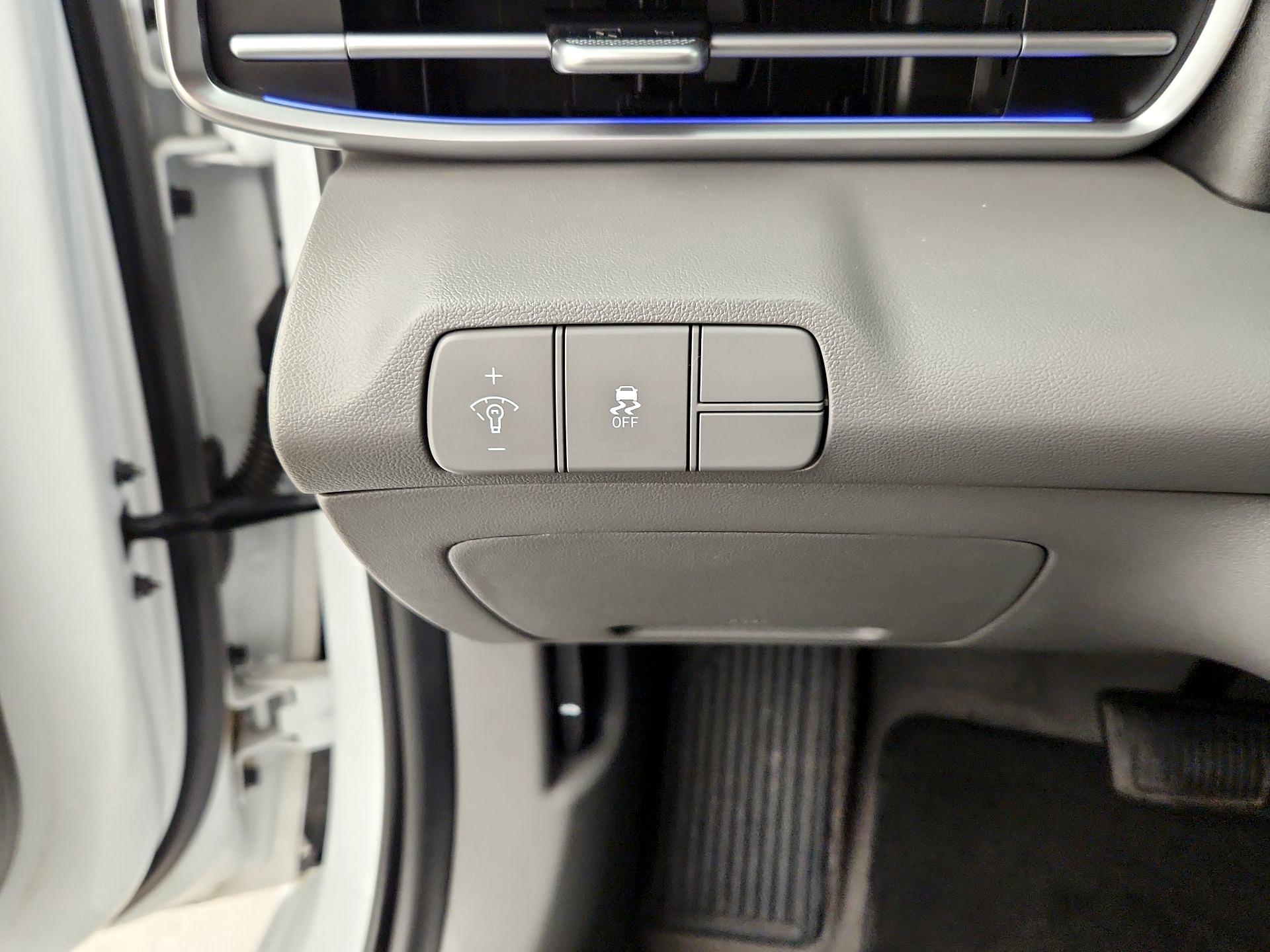 Thumbnail: 2024 Hyundai Elantra - 13