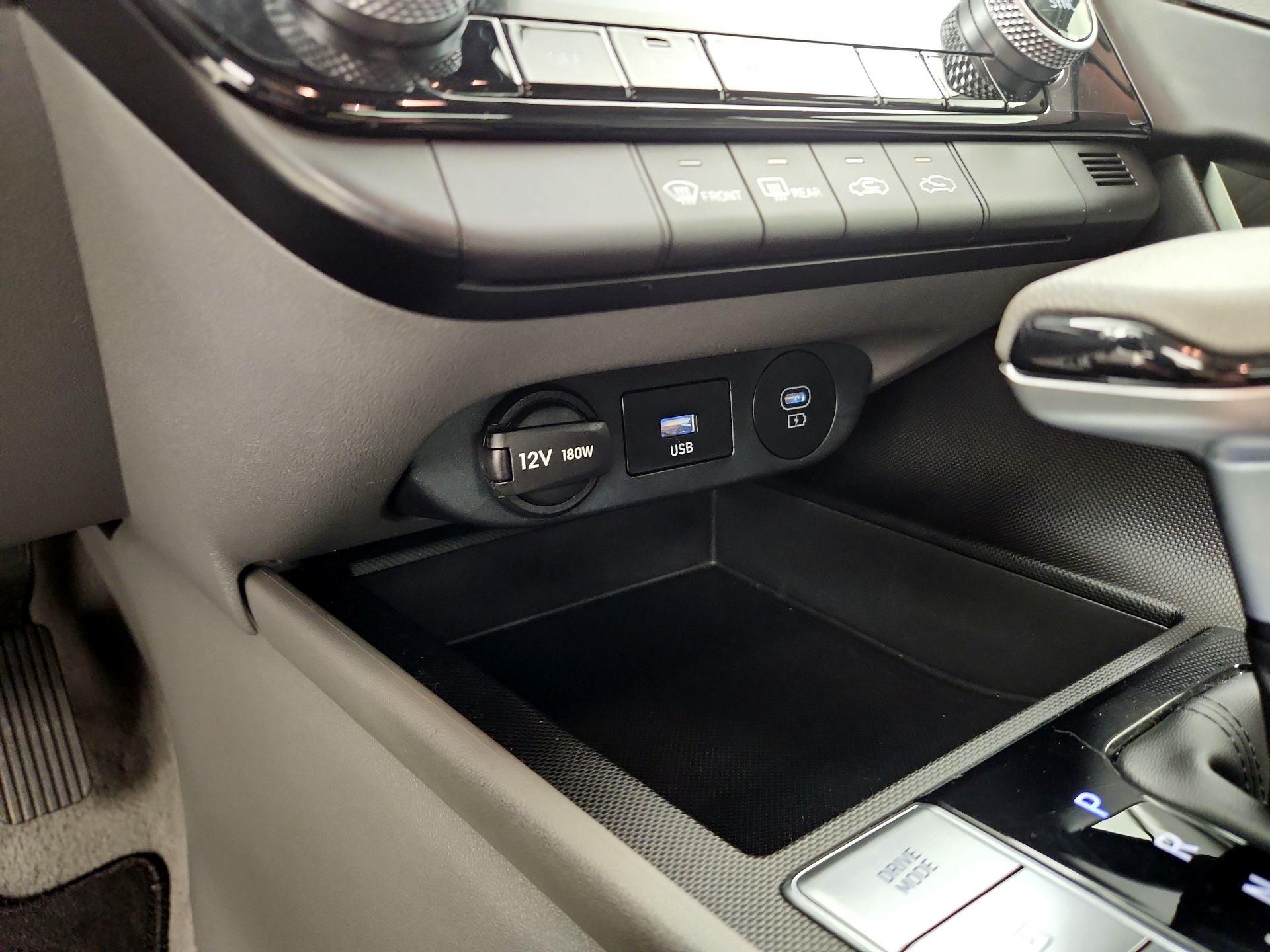 Thumbnail: 2024 Hyundai Elantra - 19