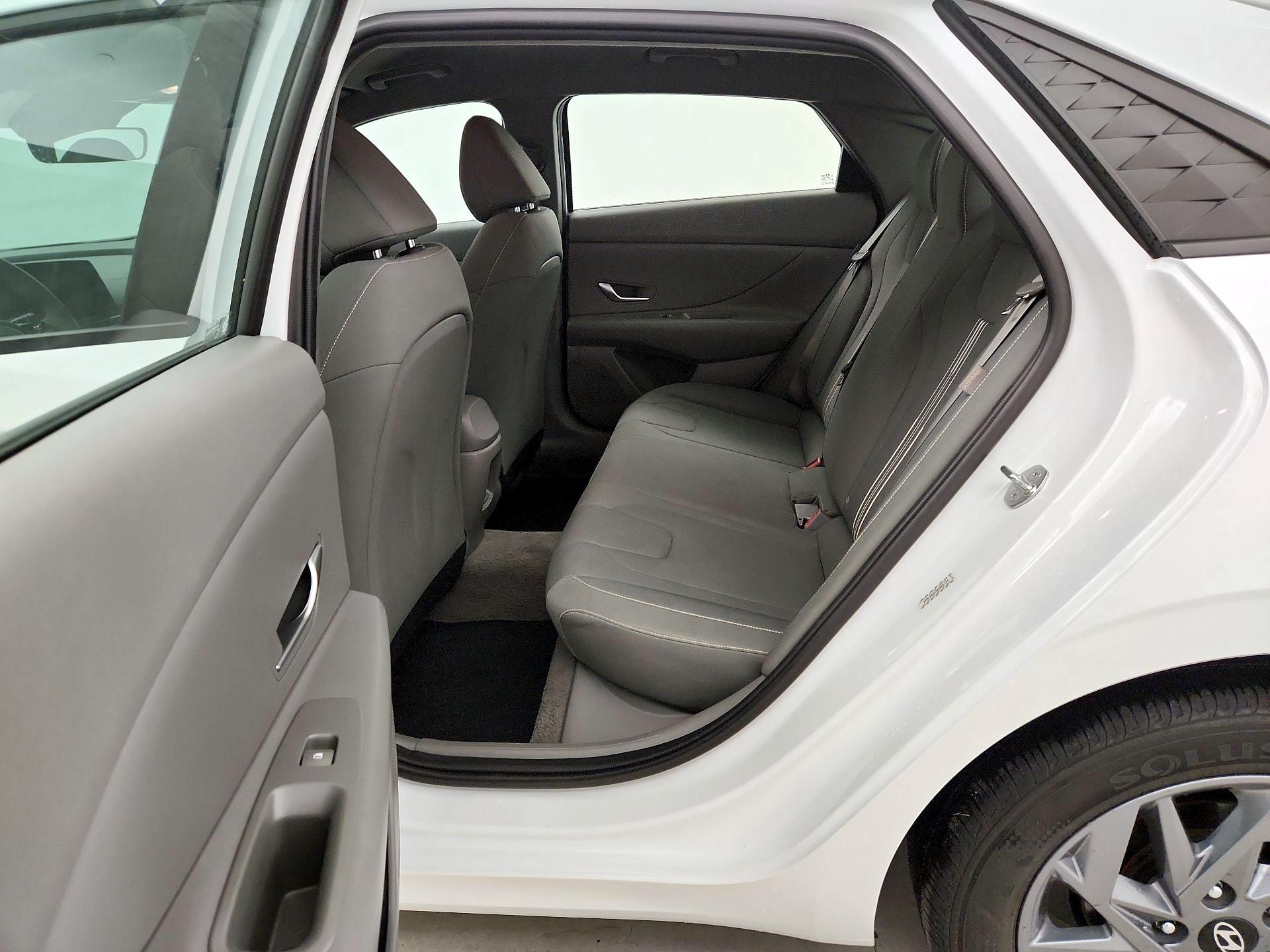 Thumbnail: 2024 Hyundai Elantra - 20