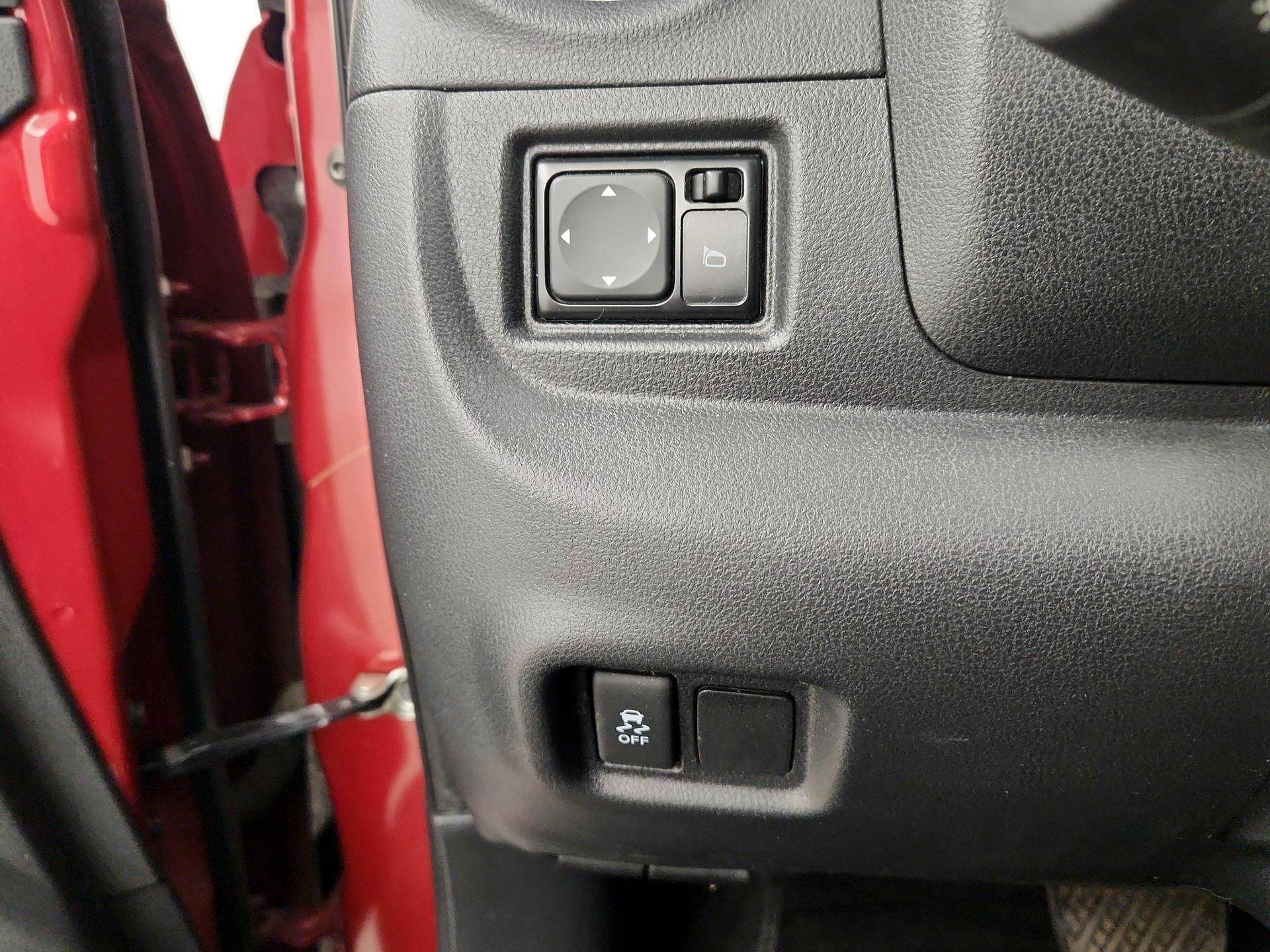 Thumbnail: 2016 Nissan Versa - 13