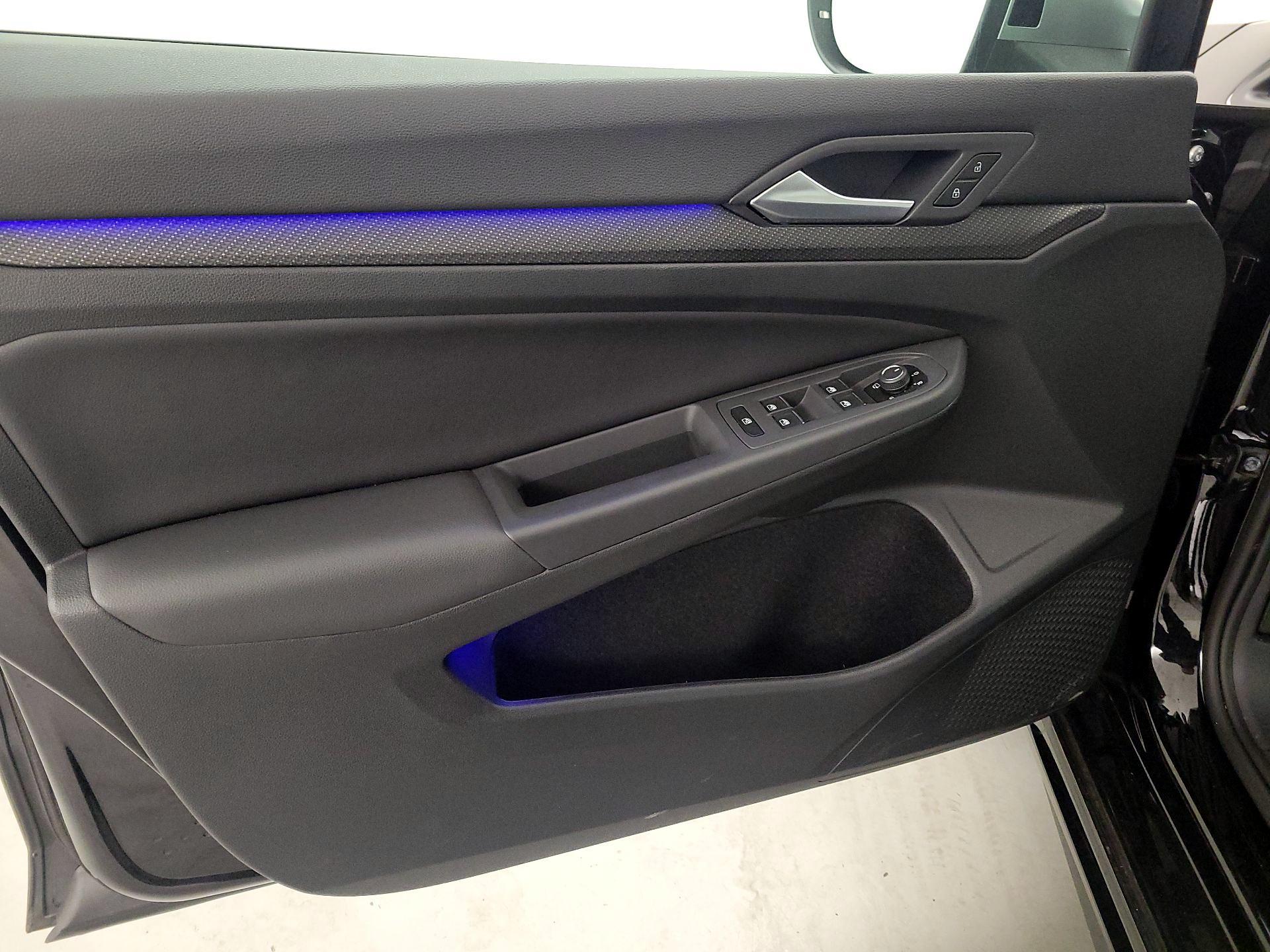 Thumbnail: 2024 Volkswagen Golf - 12