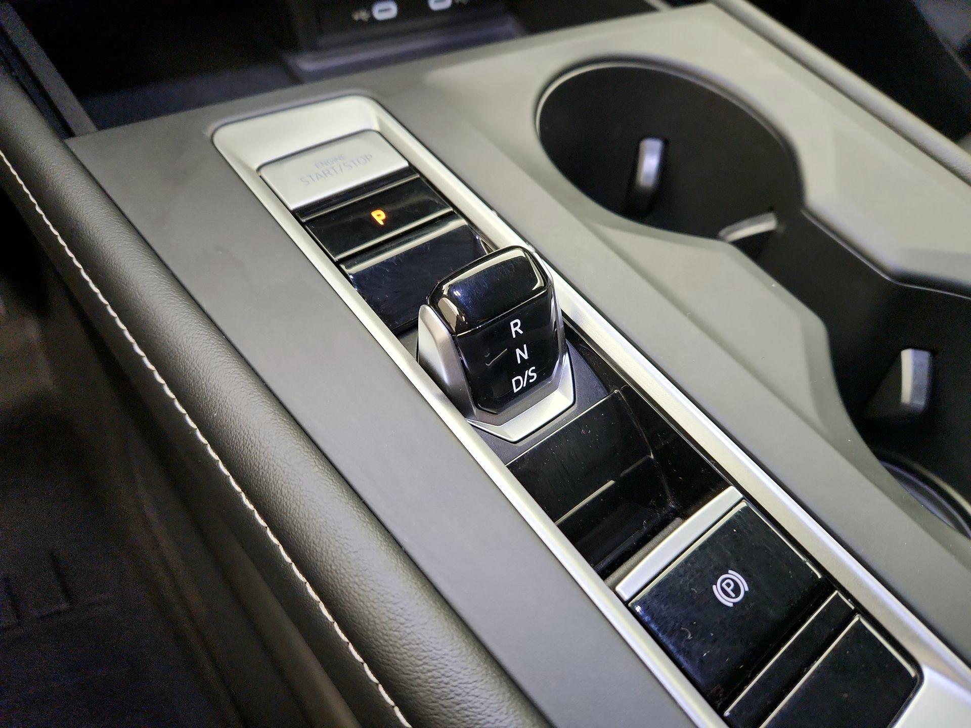 Thumbnail: 2024 Volkswagen Atlas - 17