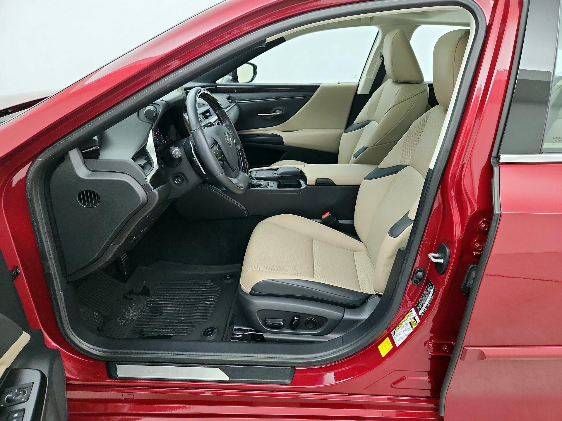 Thumbnail: 2019 Lexus ES - 11