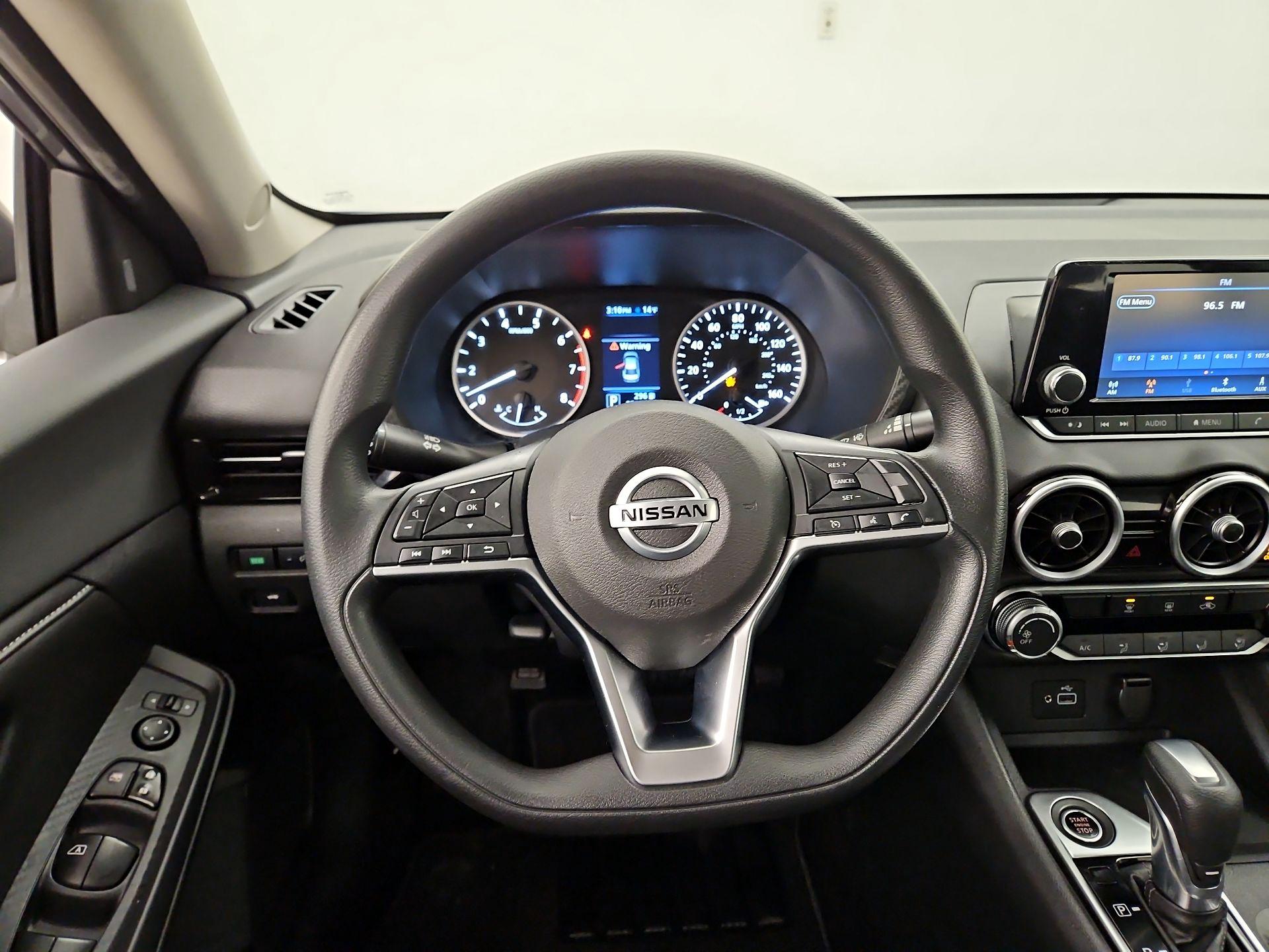 Thumbnail: 2020 Nissan Sentra - 10