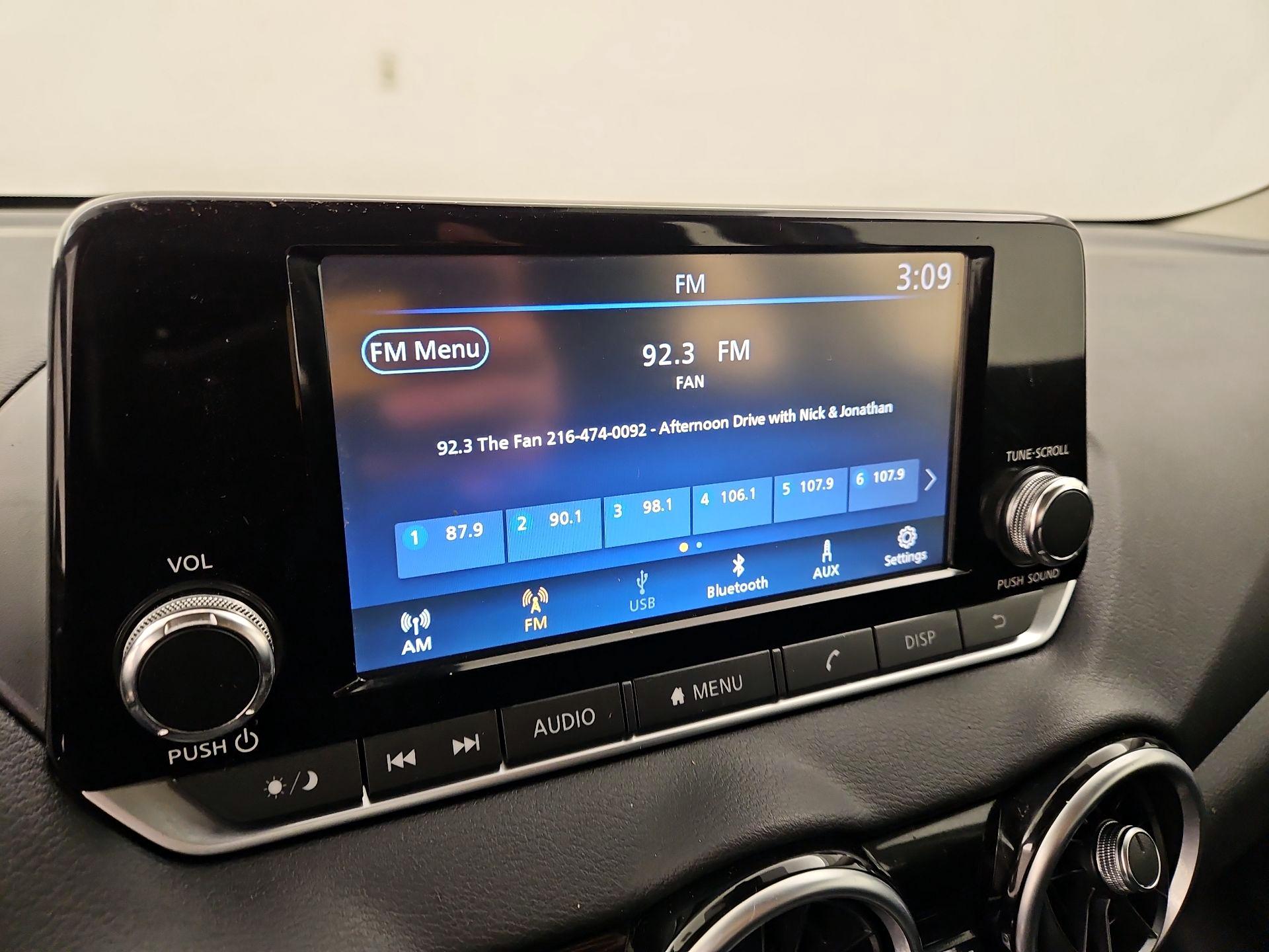 Thumbnail: 2020 Nissan Sentra - 15