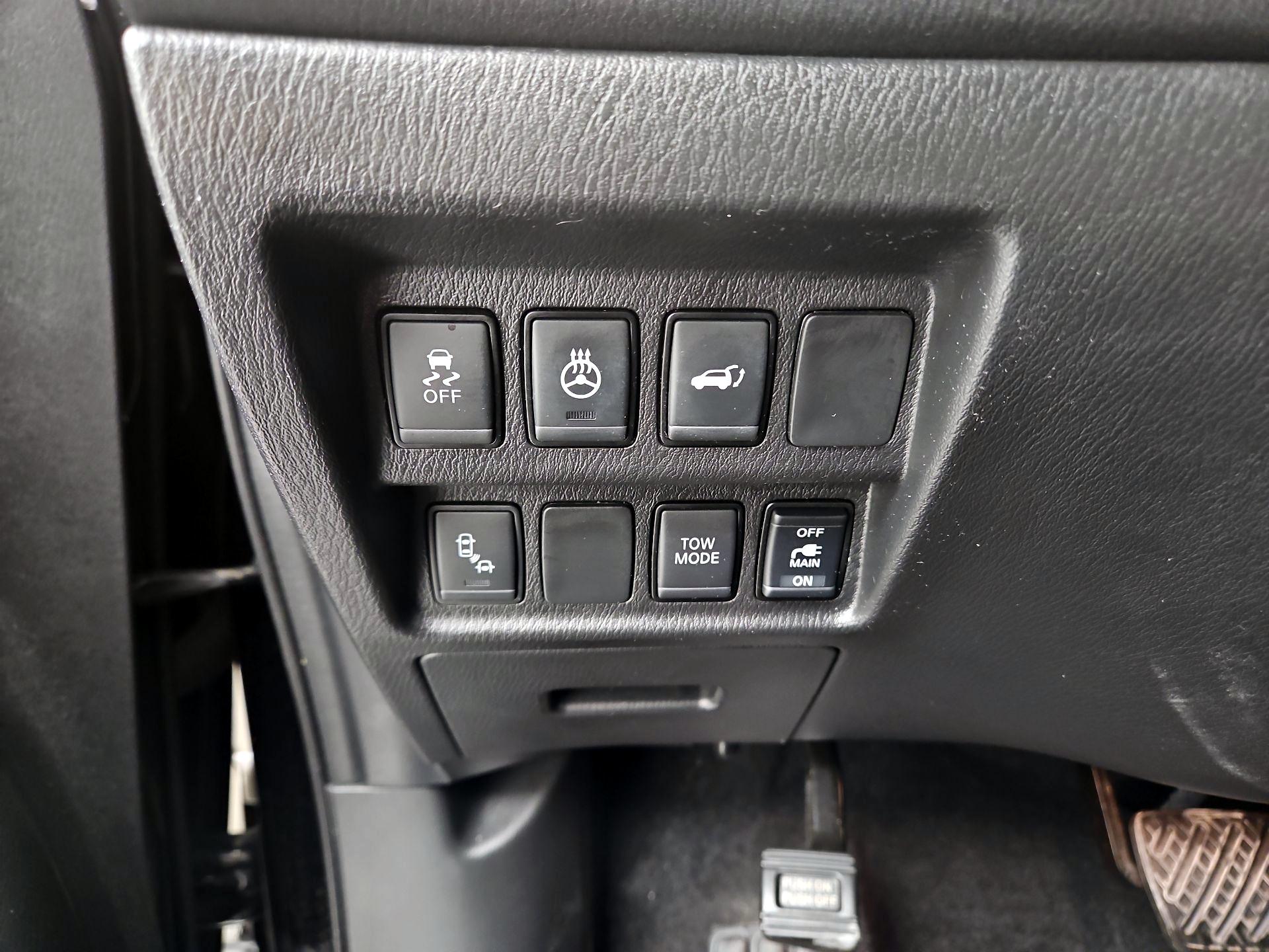 Thumbnail: 2020 Nissan Pathfinder - 13