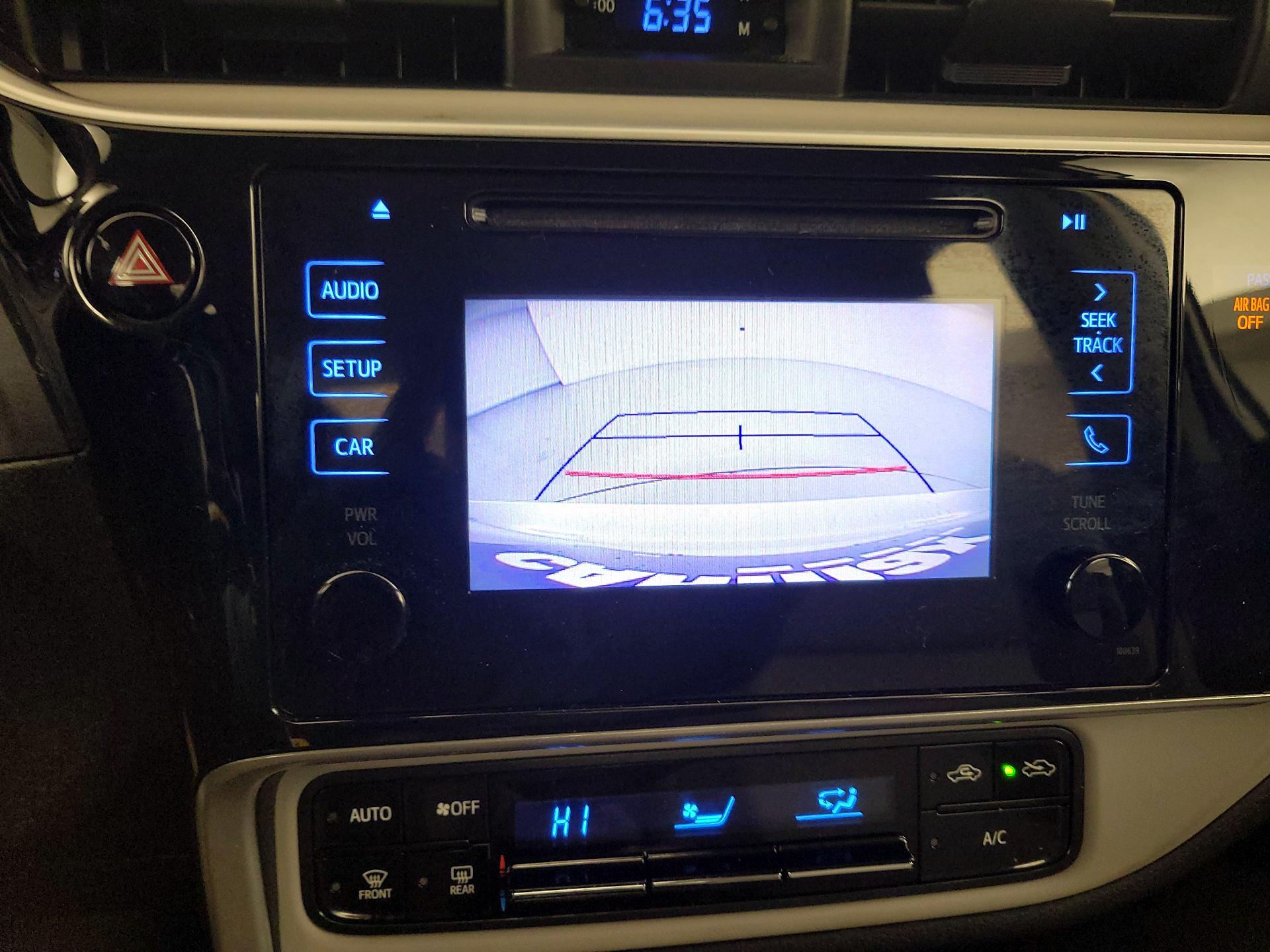 Thumbnail: 2018 Toyota Corolla - 14