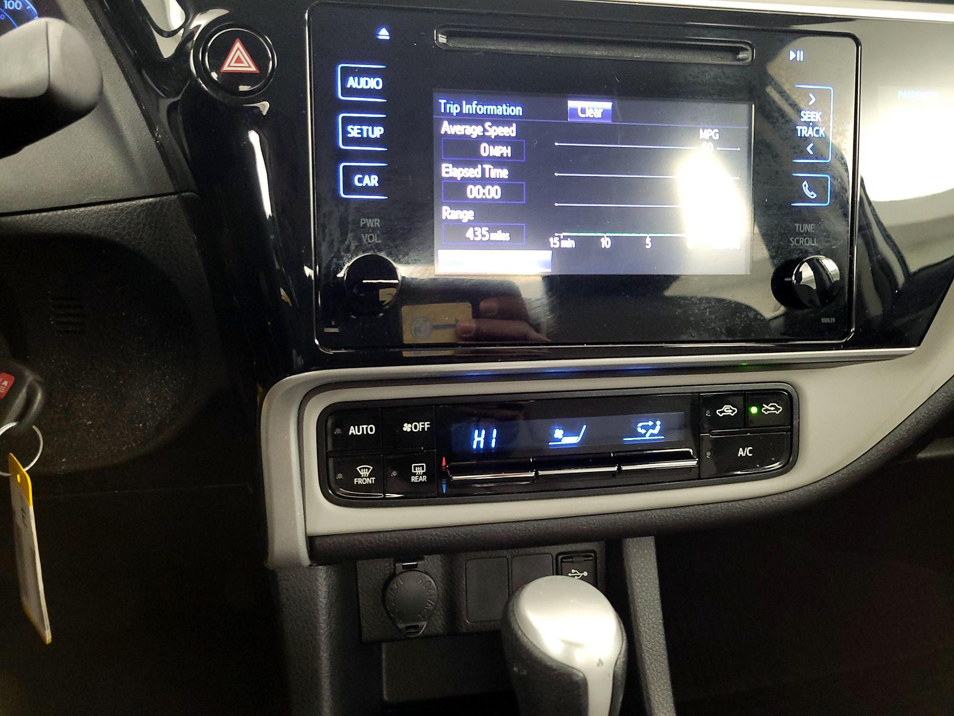 Thumbnail: 2018 Toyota Corolla - 16