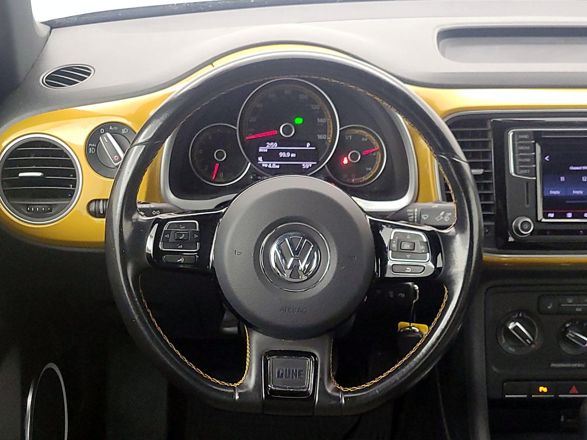 Thumbnail: 2016 Volkswagen Beetle - 10