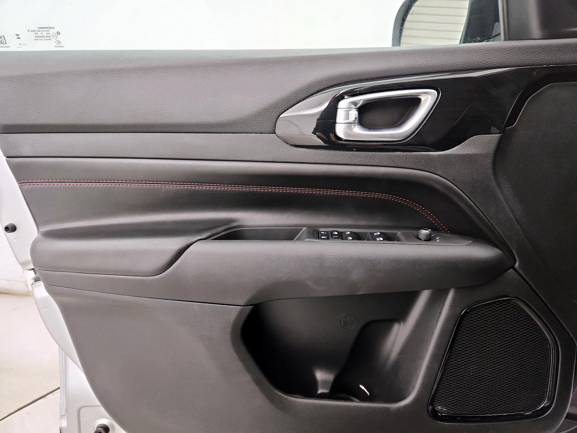 Thumbnail: 2024 Jeep Compass - 12