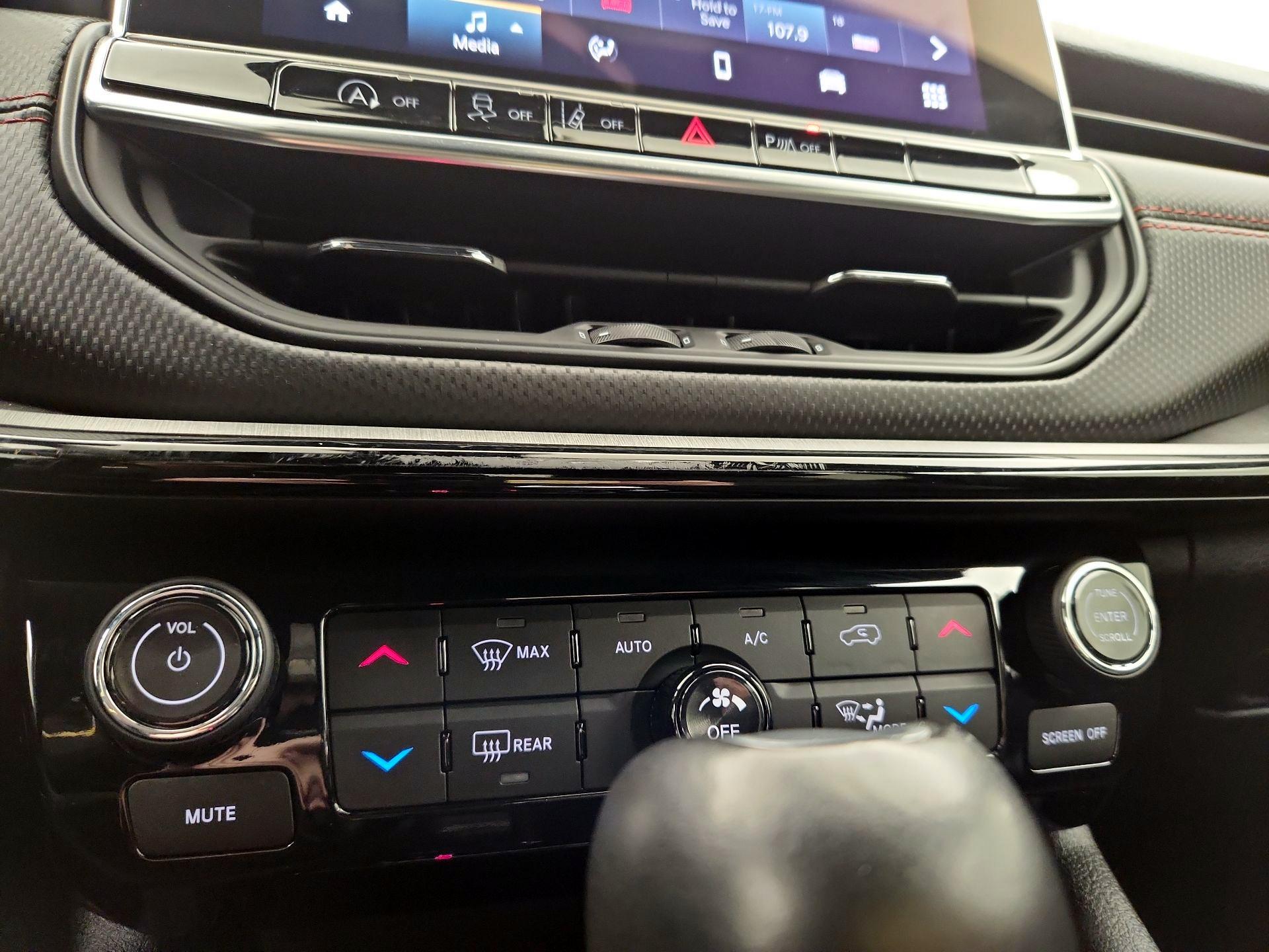 Thumbnail: 2024 Jeep Compass - 16