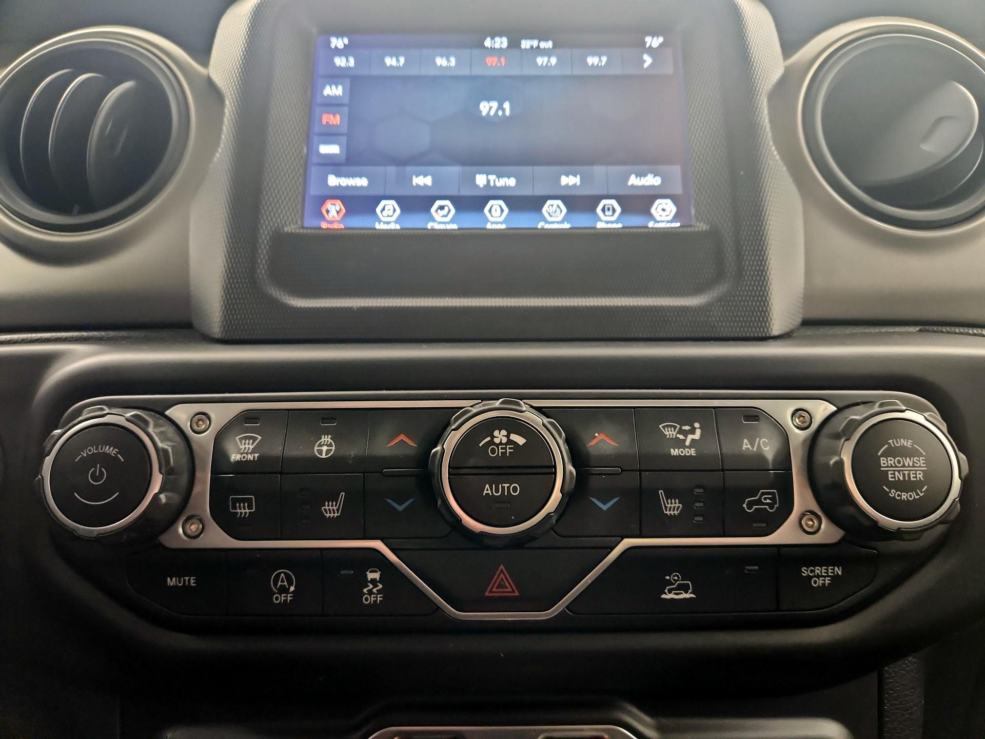 Thumbnail: 2021 Jeep Gladiator - 16