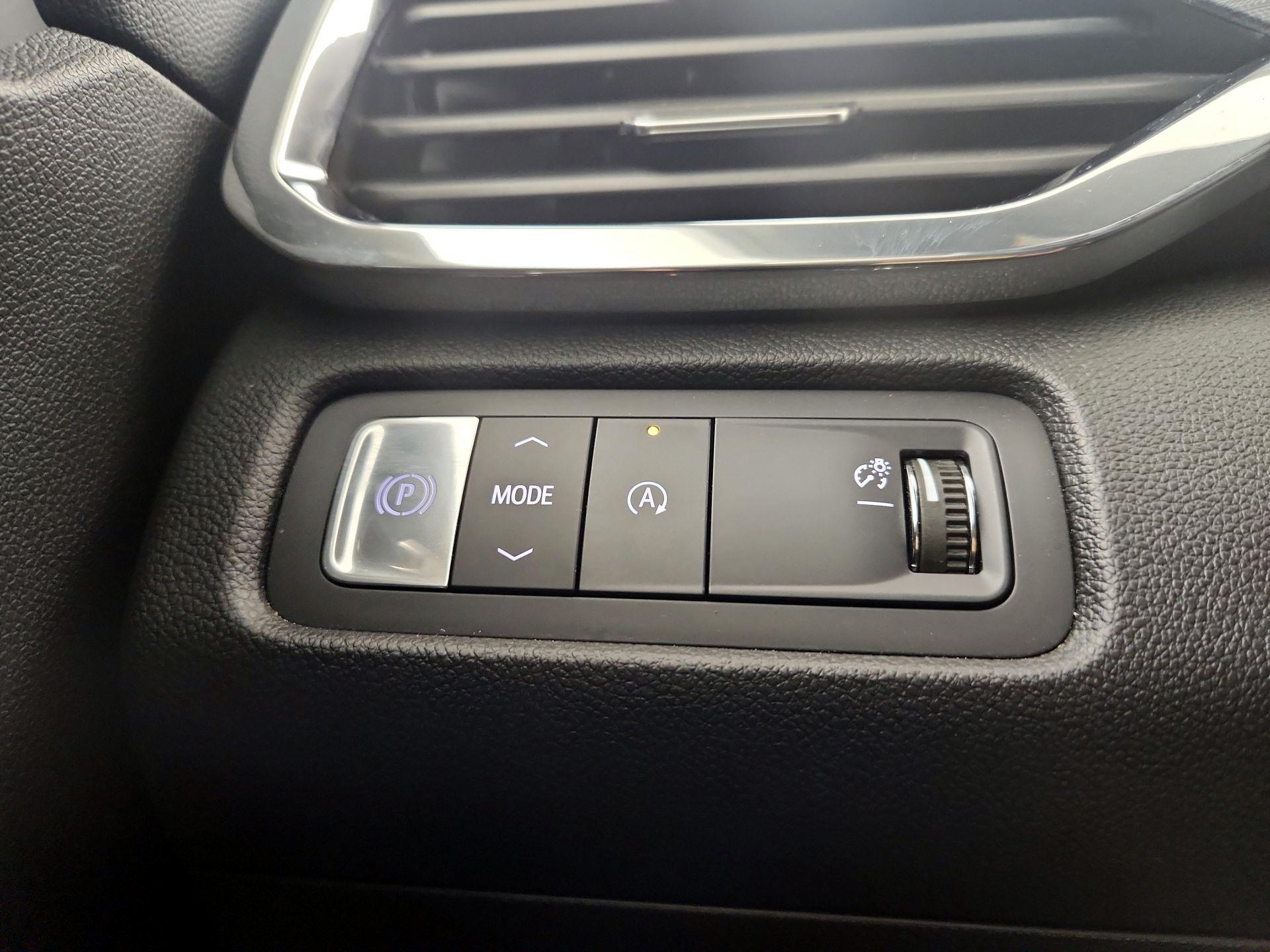 Thumbnail: 2025 GMC Acadia - 13