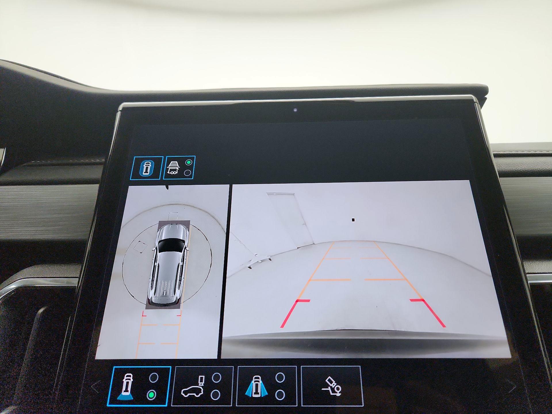 Thumbnail: 2025 GMC Acadia - 15