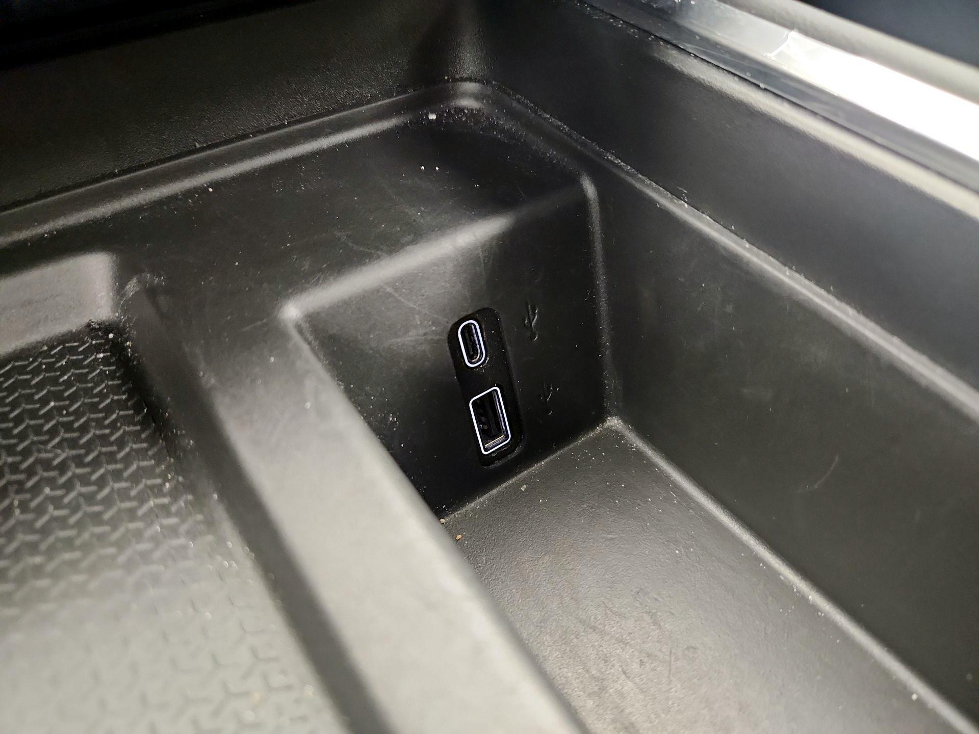 Thumbnail: 2025 GMC Acadia - 19