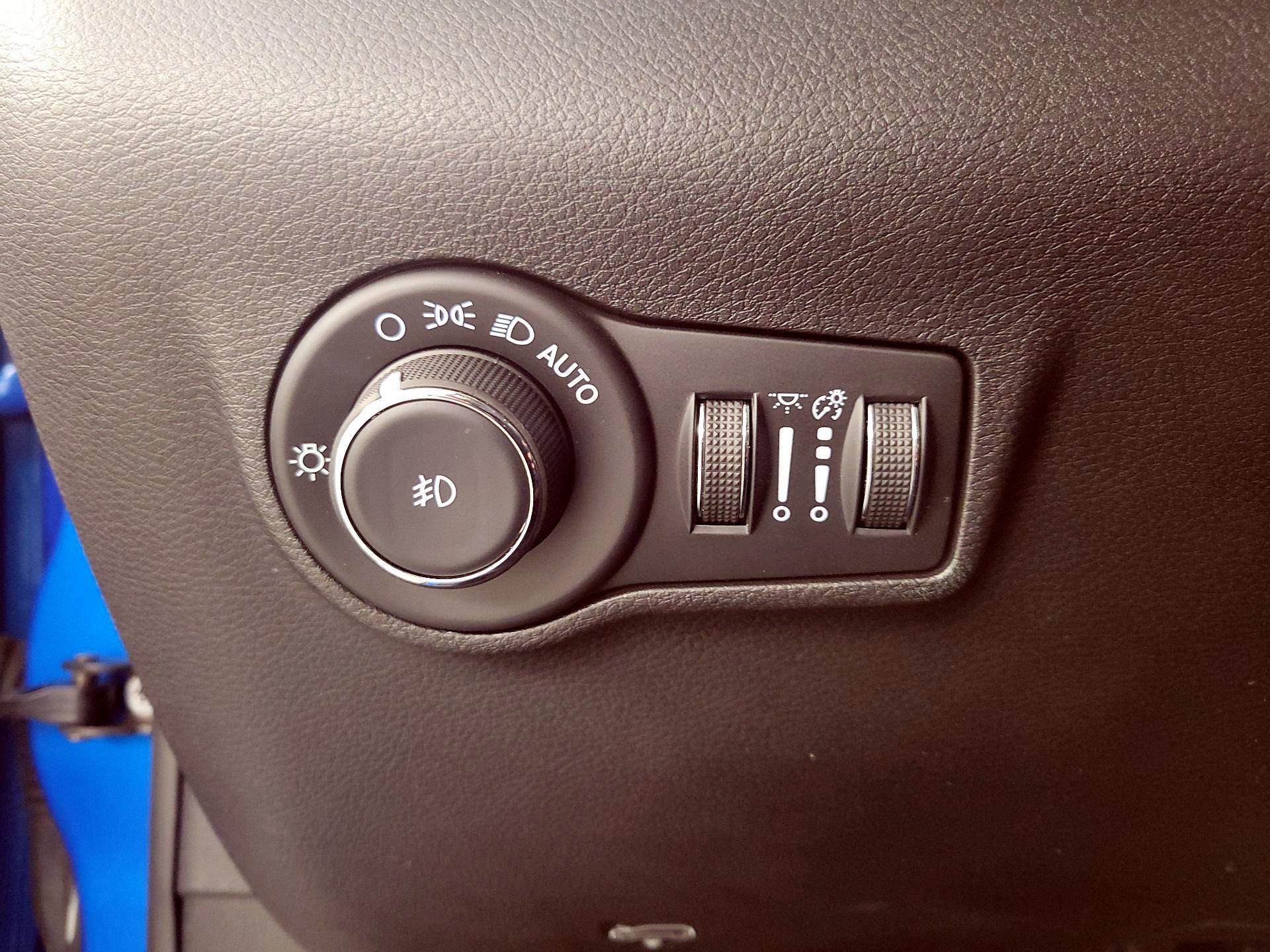 Thumbnail: 2022 Jeep Compass - 13