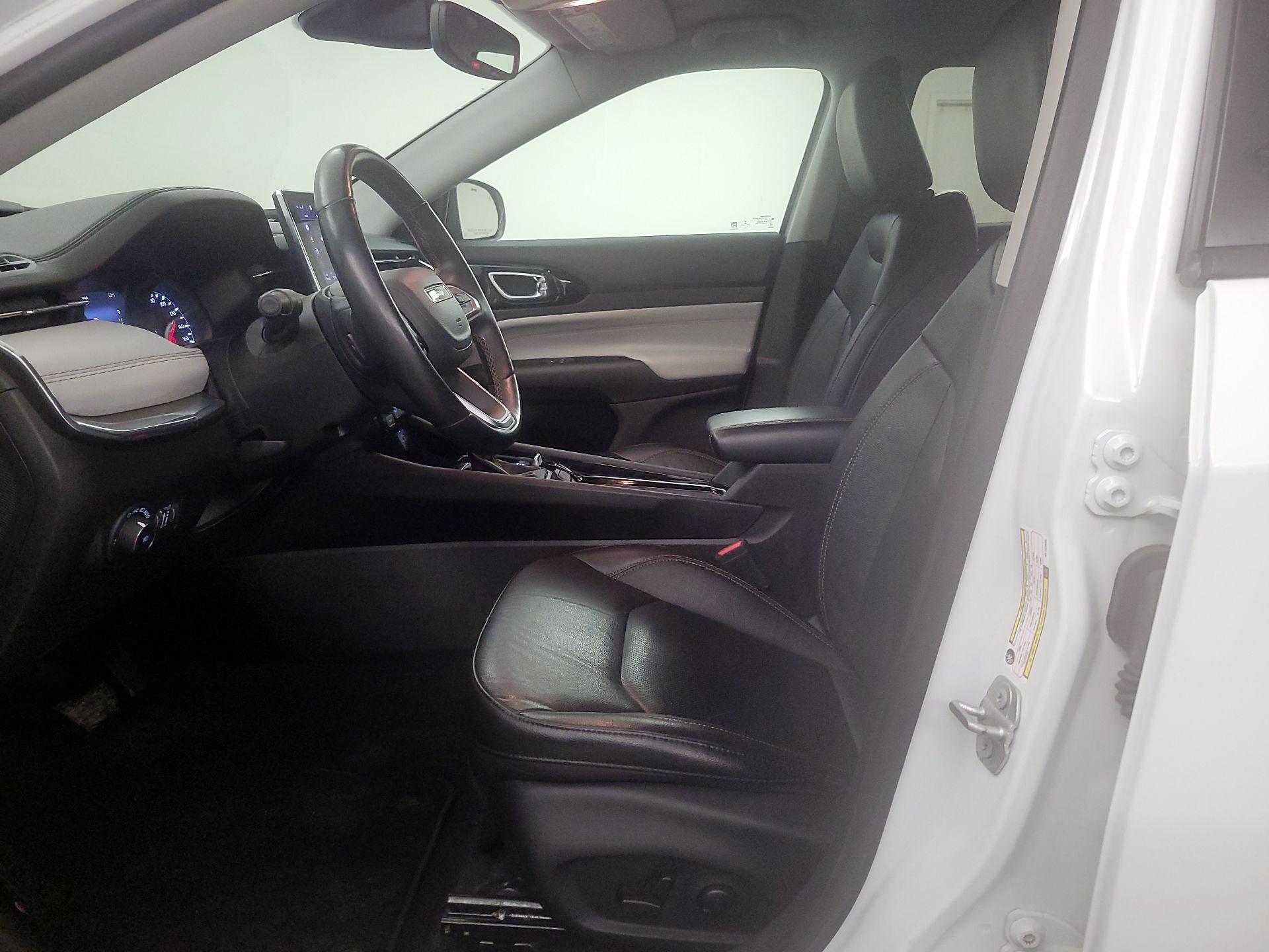 Thumbnail: 2022 Jeep Compass - 11