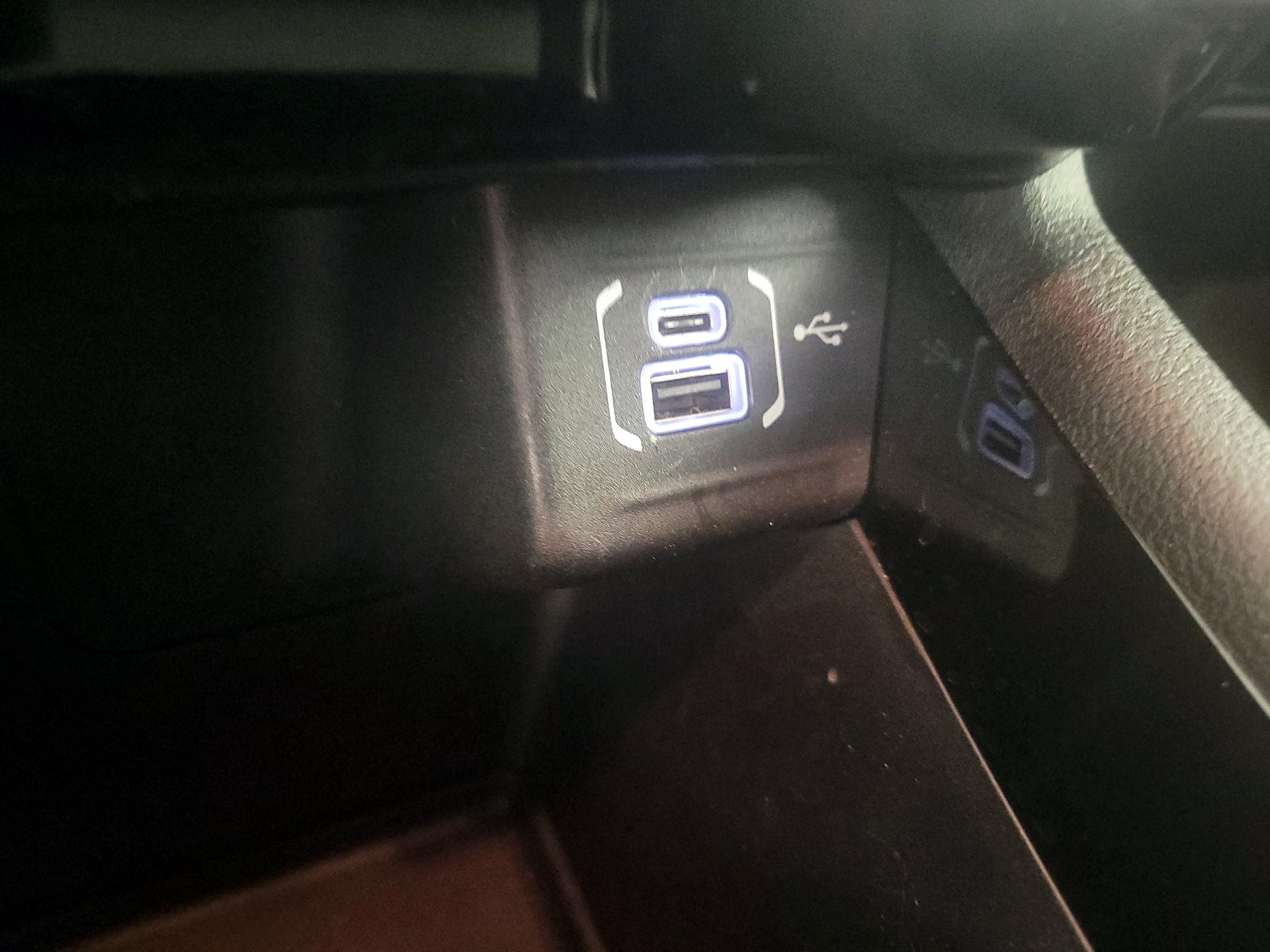 Thumbnail: 2022 Jeep Compass - 18