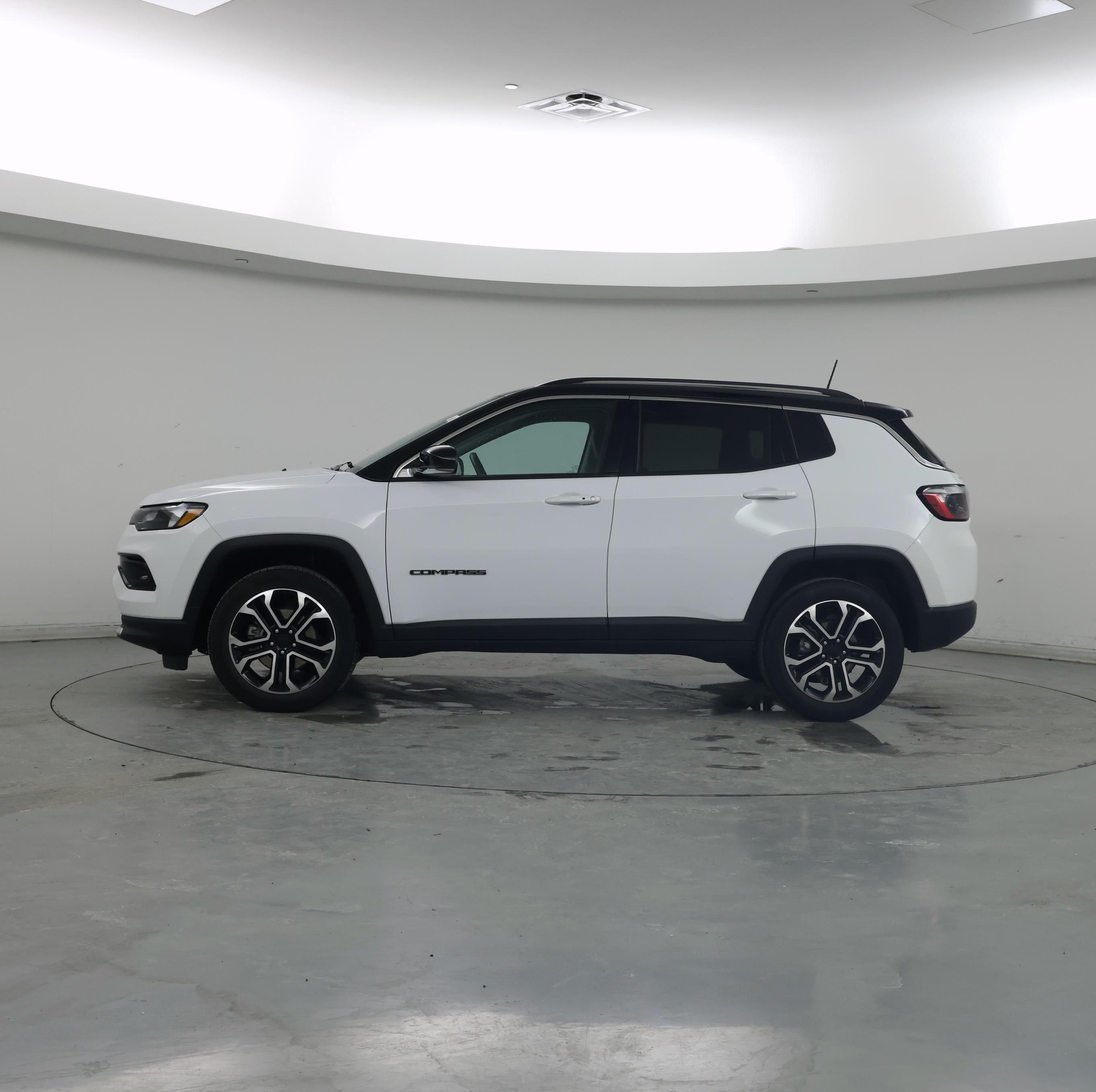 Thumbnail: 2022 Jeep Compass - 3