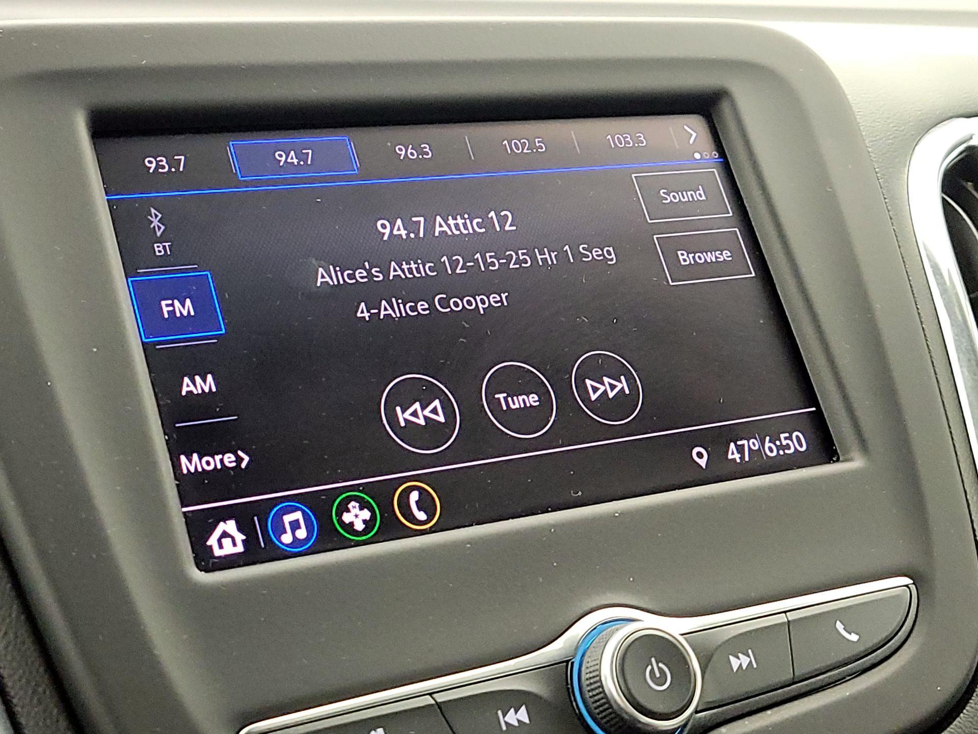 Thumbnail: 2020 Chevrolet Equinox - 15