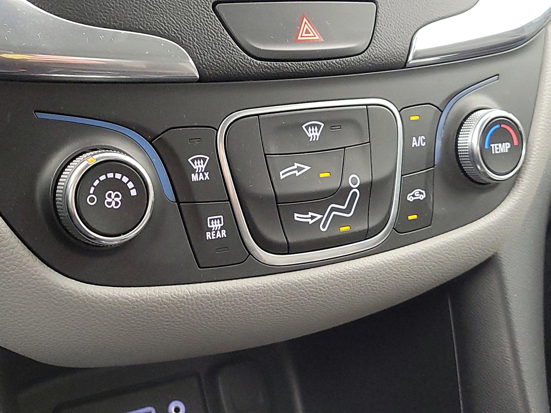 Thumbnail: 2020 Chevrolet Equinox - 16