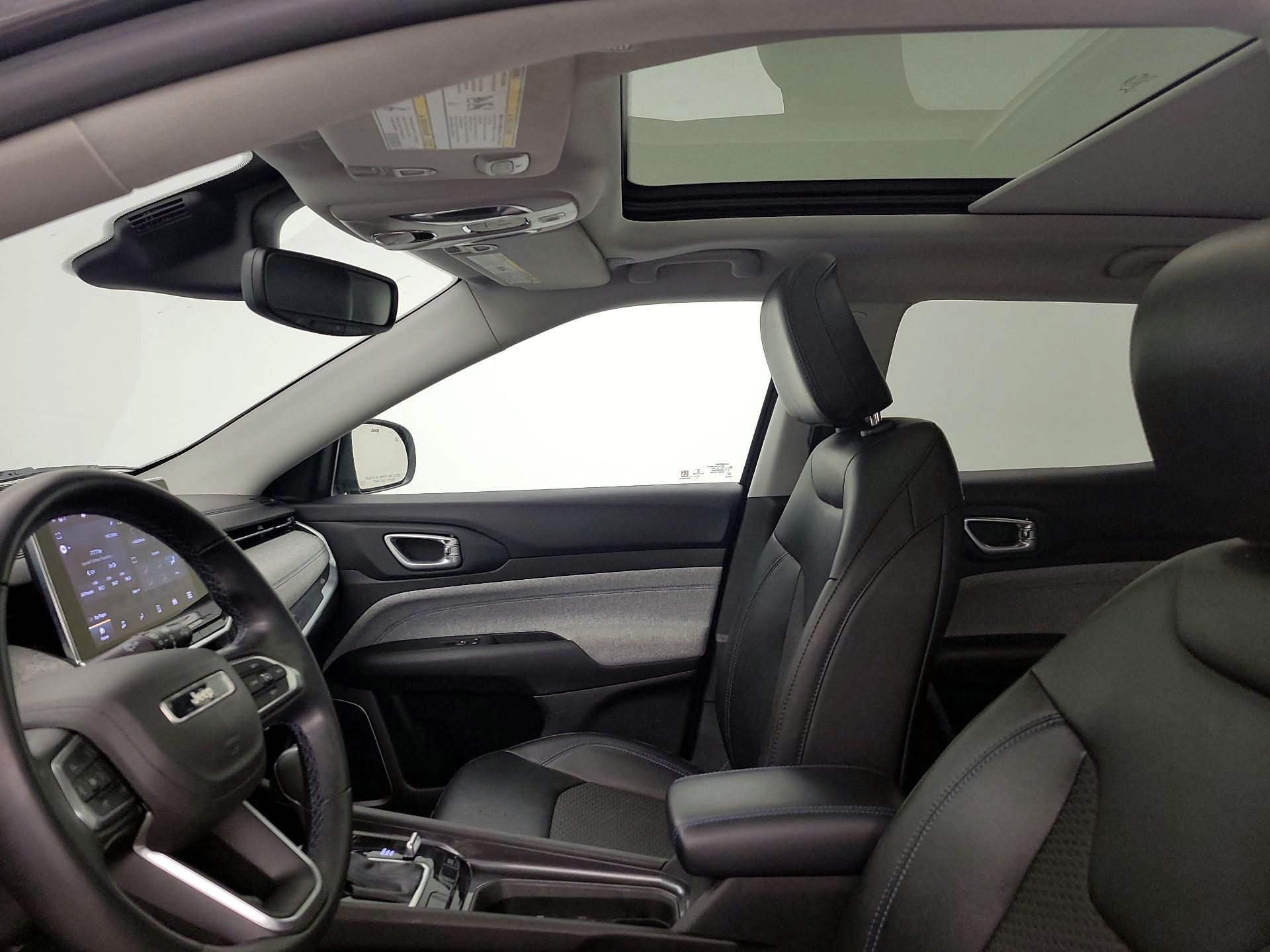 Thumbnail: 2022 Jeep Compass - 19