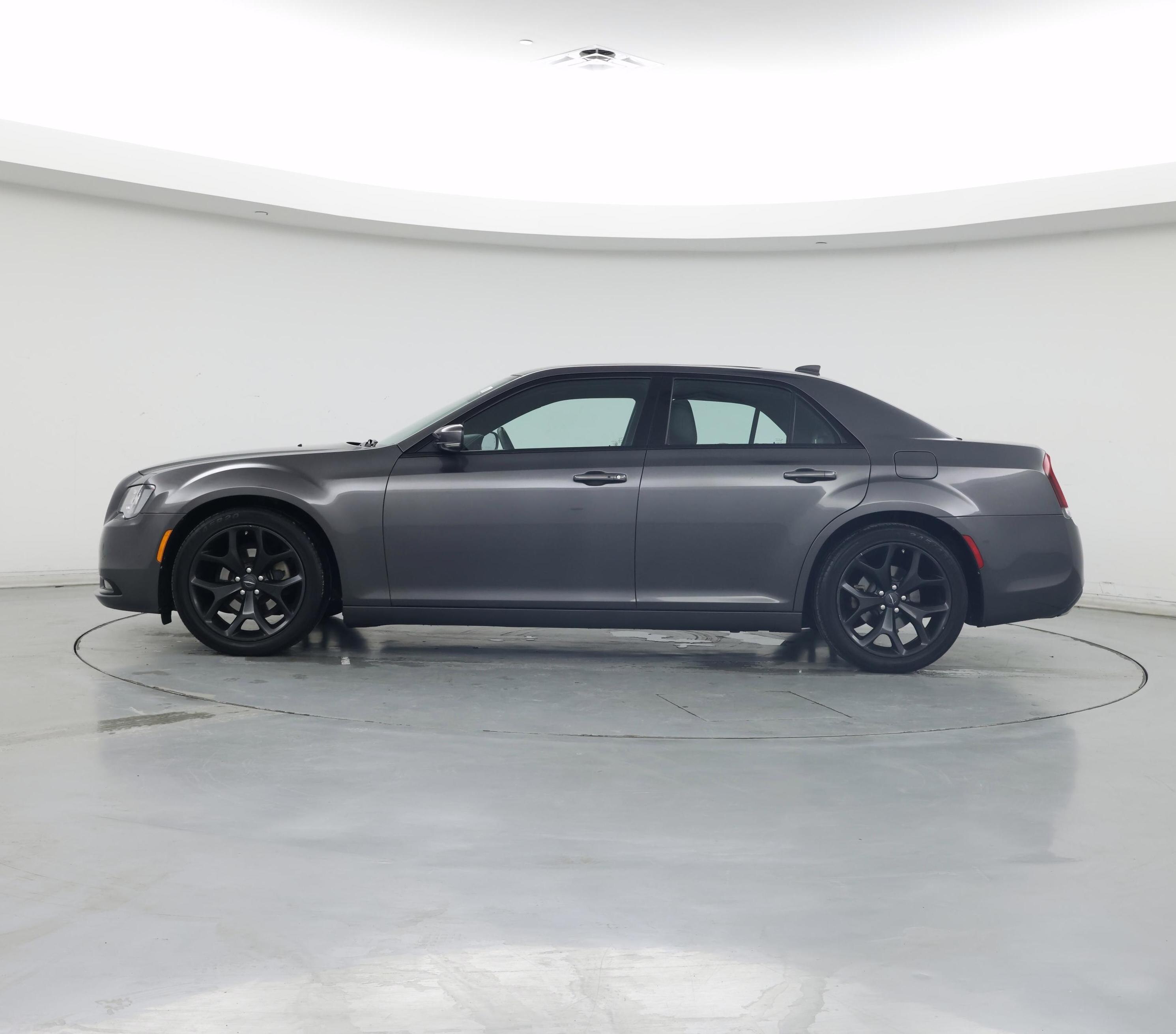 Thumbnail: 2022 Chrysler 300 - 3