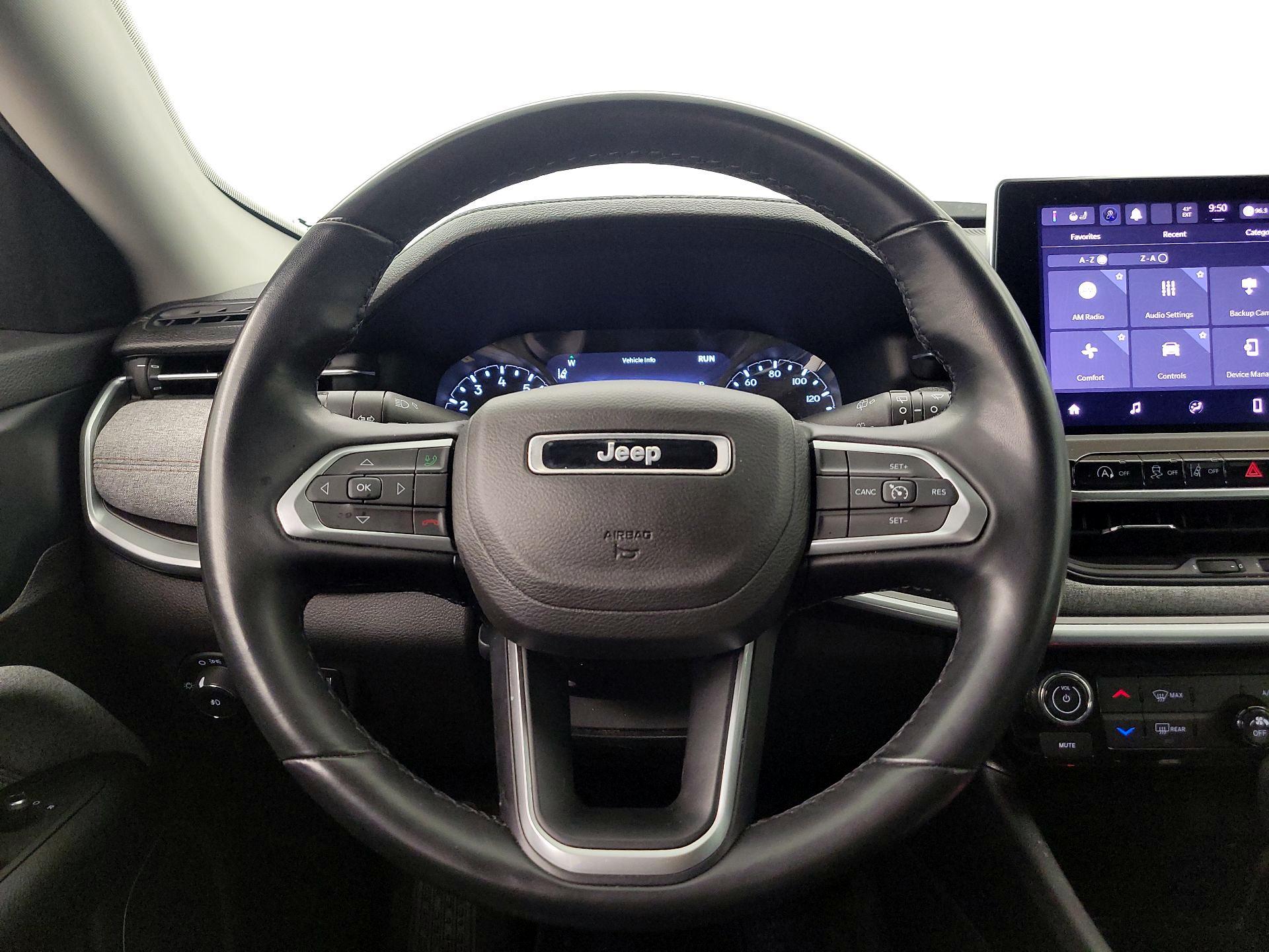 Thumbnail: 2022 Jeep Compass - 10