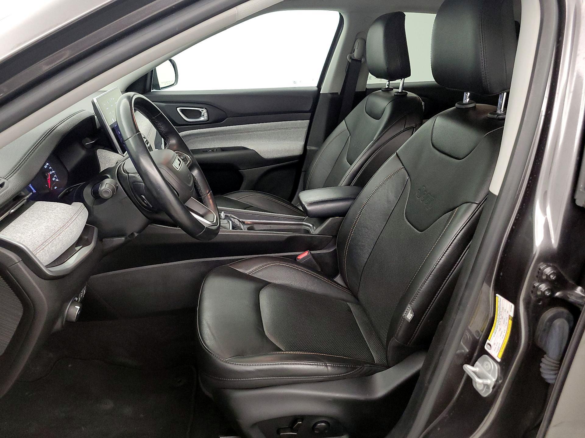 Thumbnail: 2022 Jeep Compass - 11