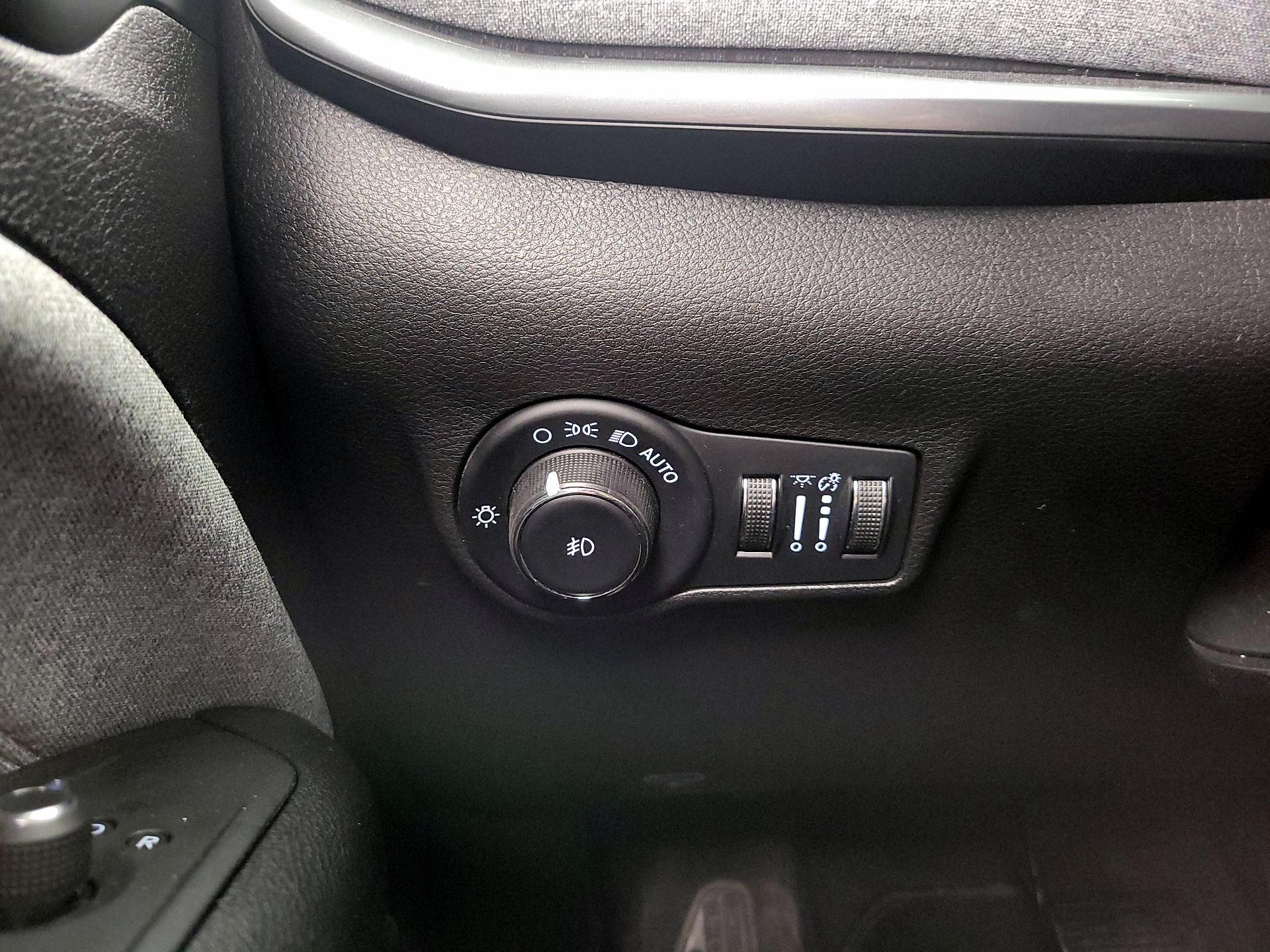 Thumbnail: 2022 Jeep Compass - 13