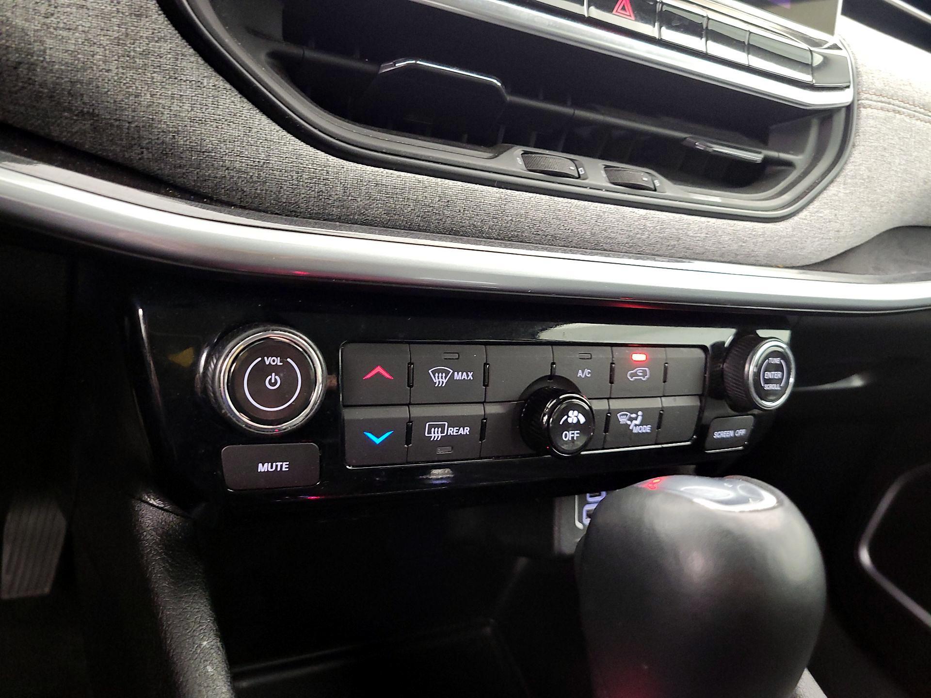 Thumbnail: 2022 Jeep Compass - 16