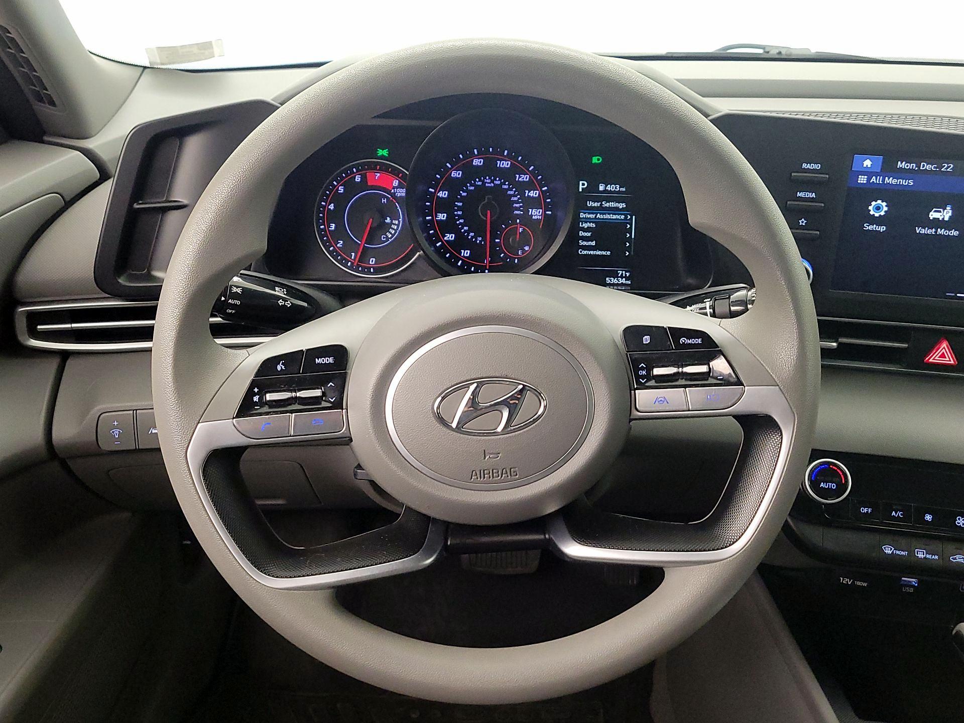 Thumbnail: 2022 Hyundai Elantra - 10