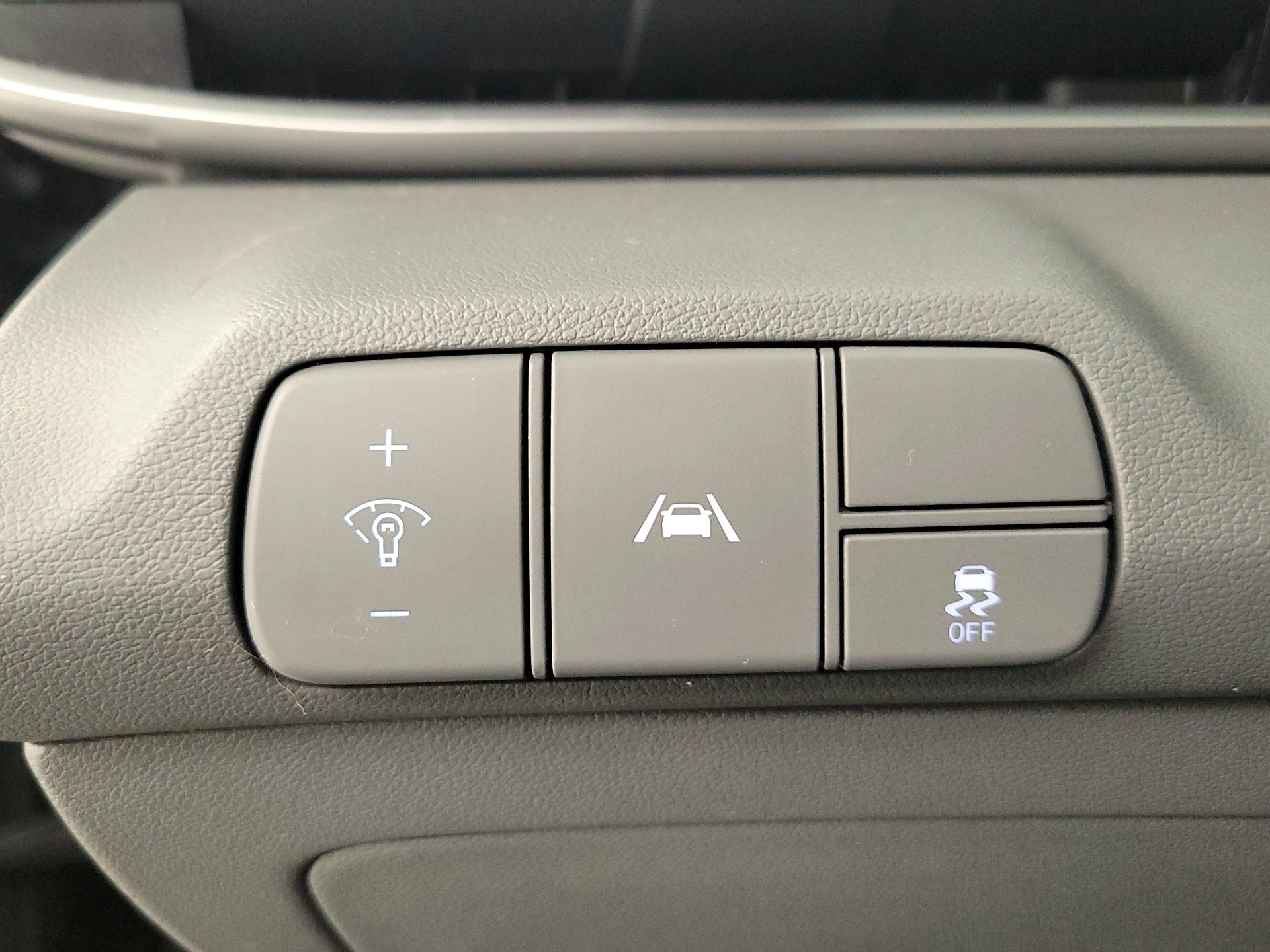 Thumbnail: 2022 Hyundai Elantra - 13