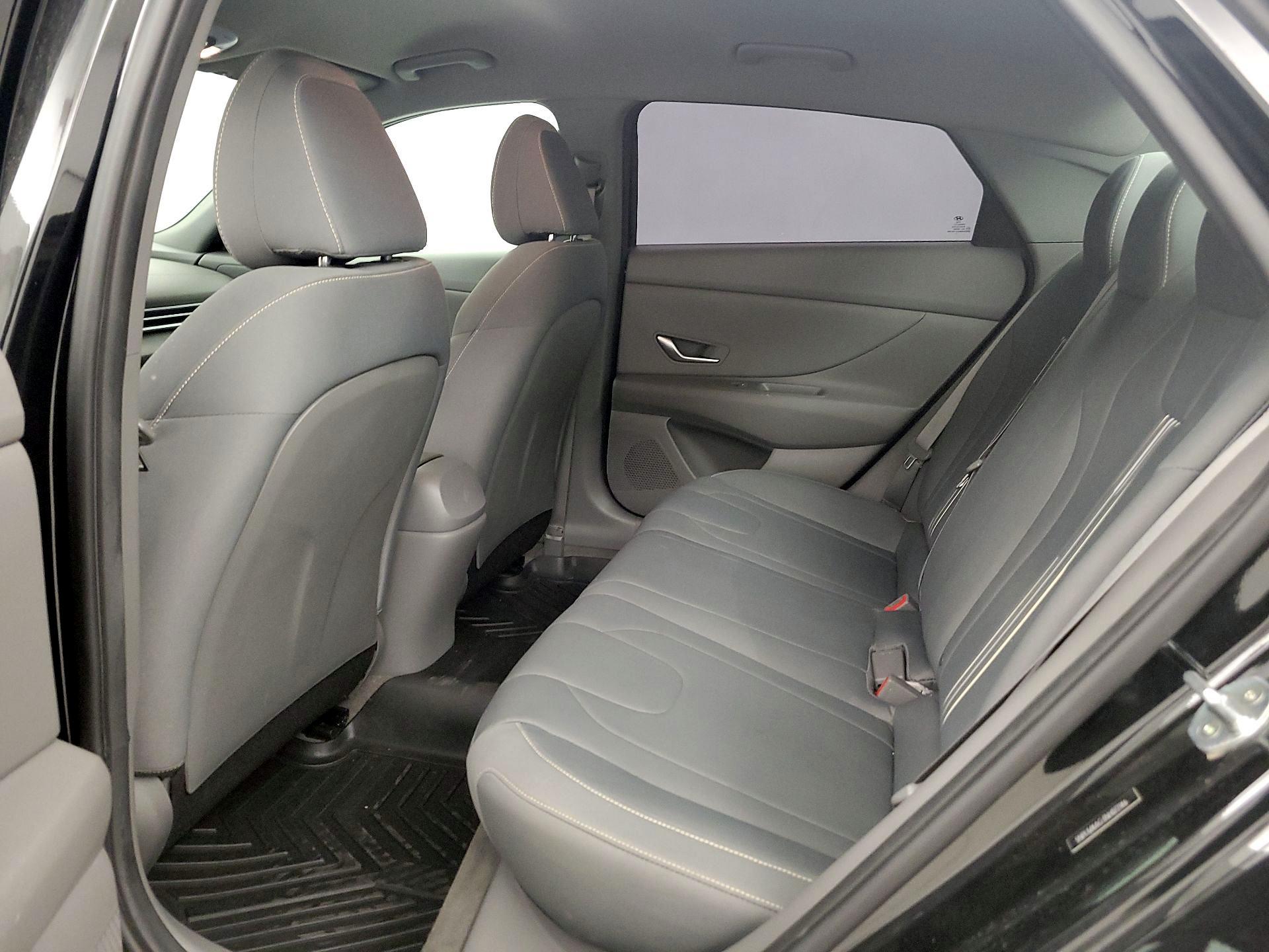 Thumbnail: 2022 Hyundai Elantra - 19