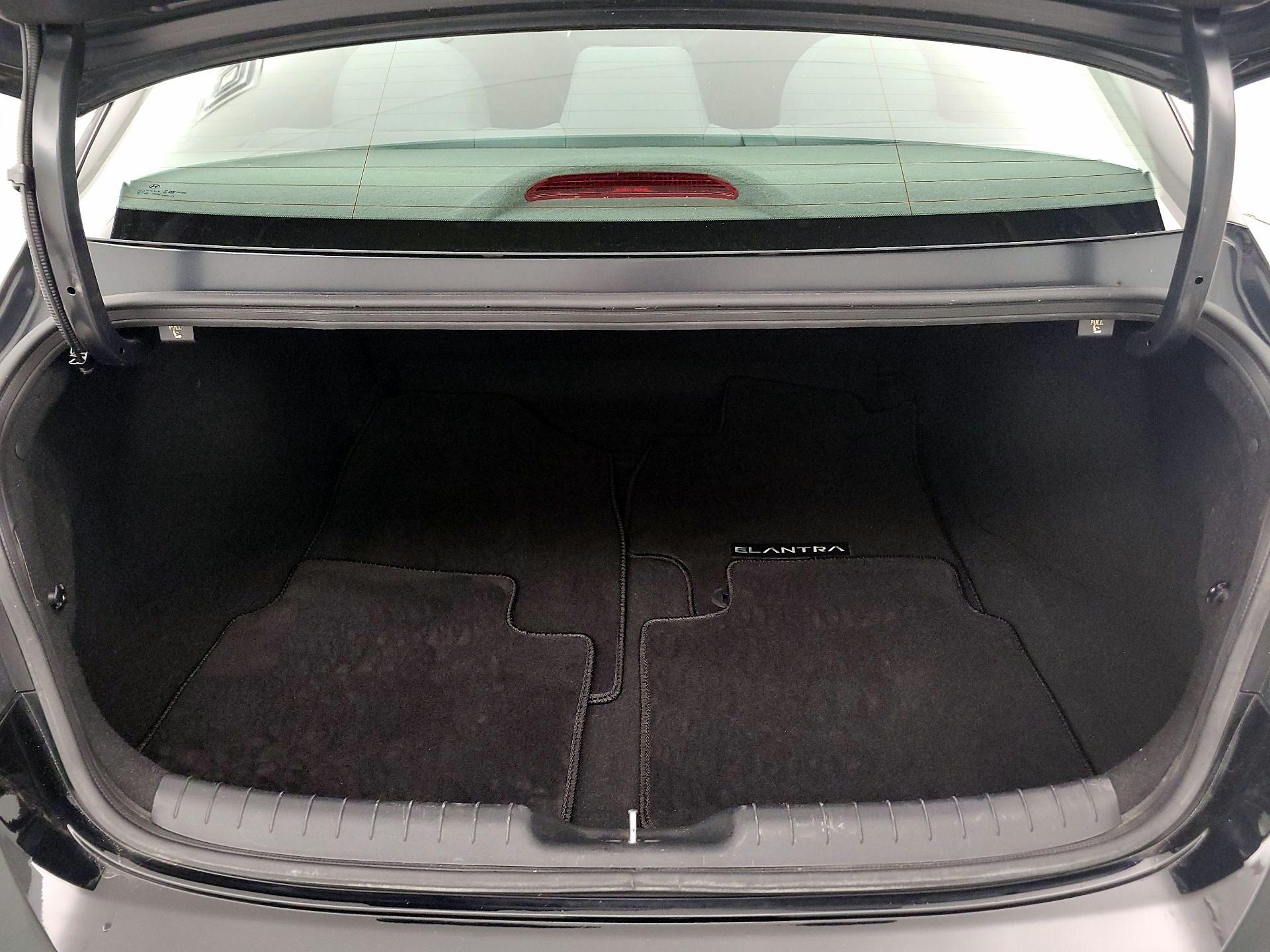 Thumbnail: 2022 Hyundai Elantra - 20