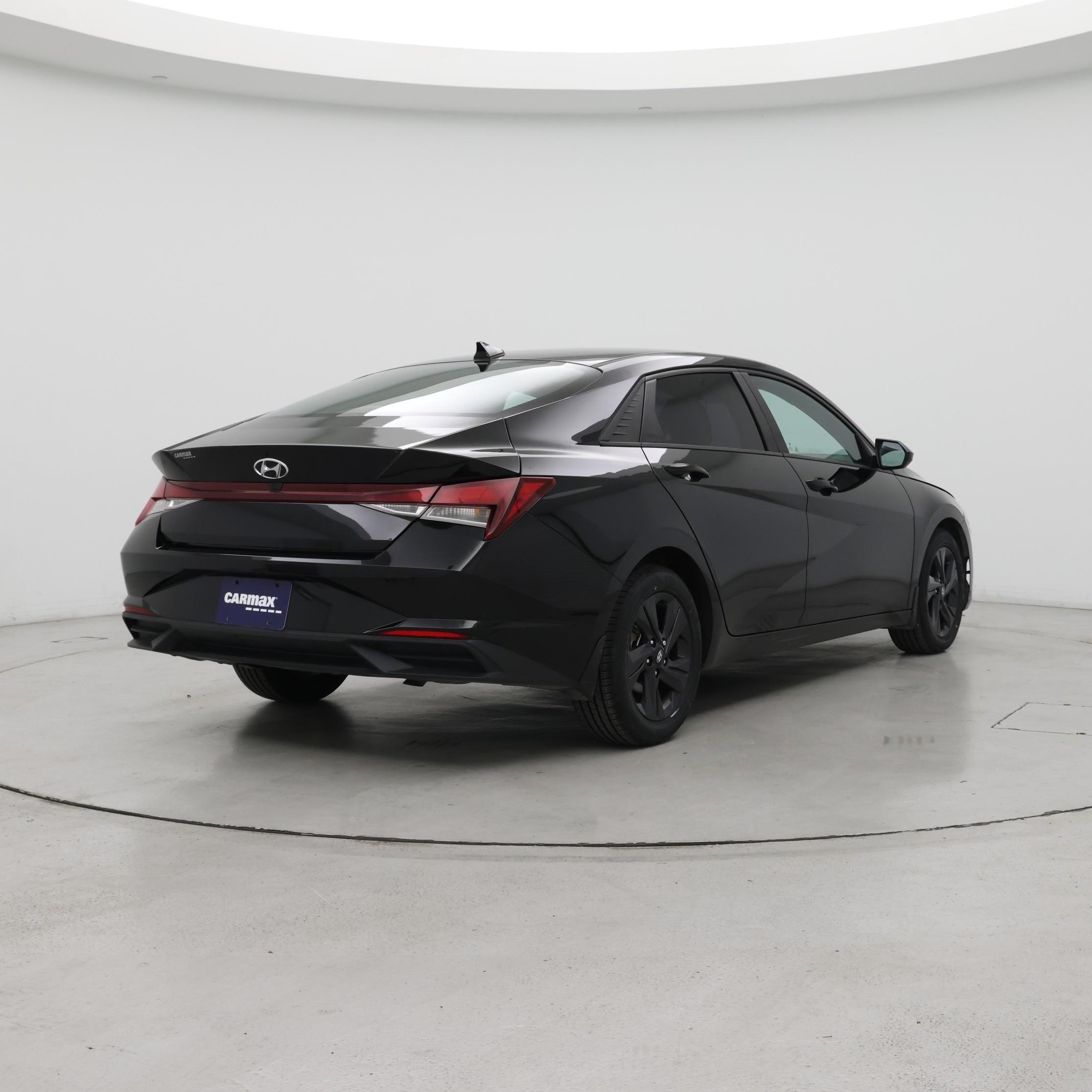 Thumbnail: 2022 Hyundai Elantra - 8