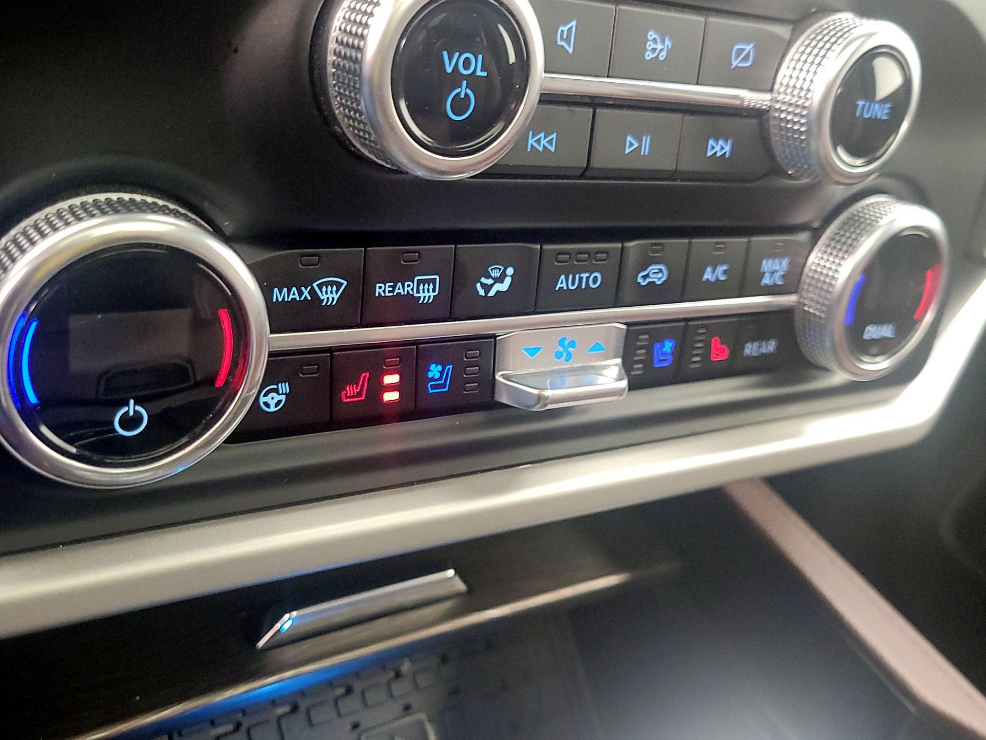 Thumbnail: 2024 Ford Expedition MAX - 17