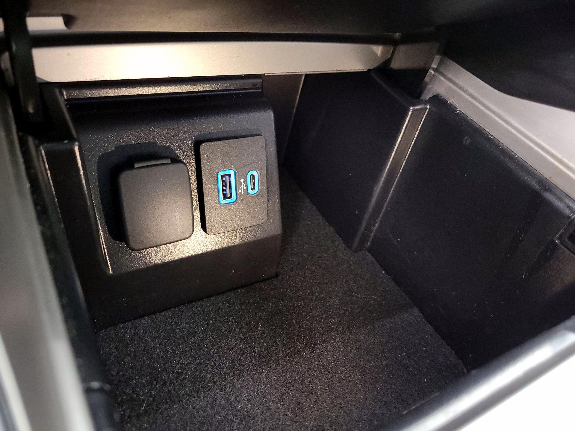 Thumbnail: 2023 Ford Explorer - 18