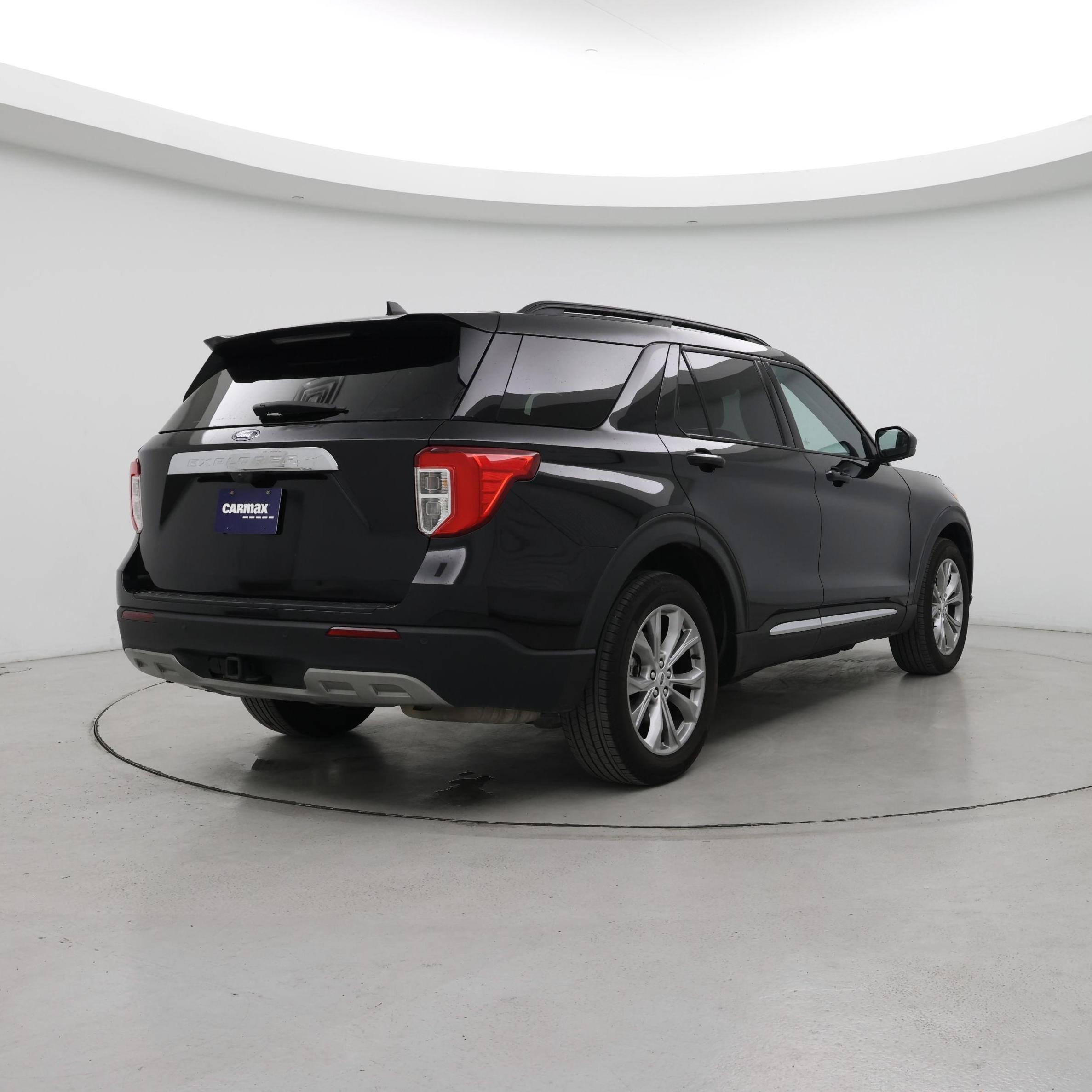 Thumbnail: 2023 Ford Explorer - 8