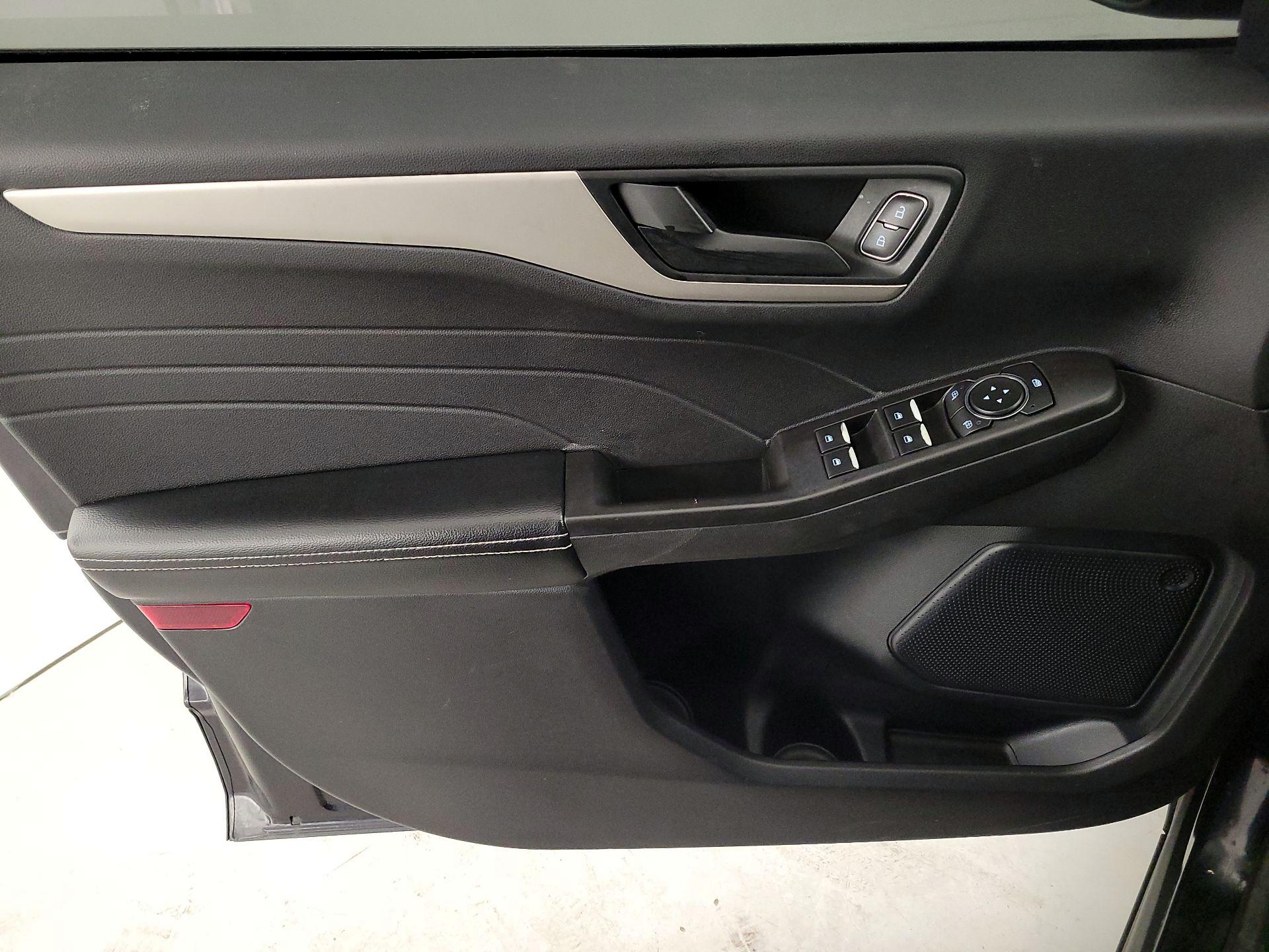 Thumbnail: 2021 Ford Escape - 12