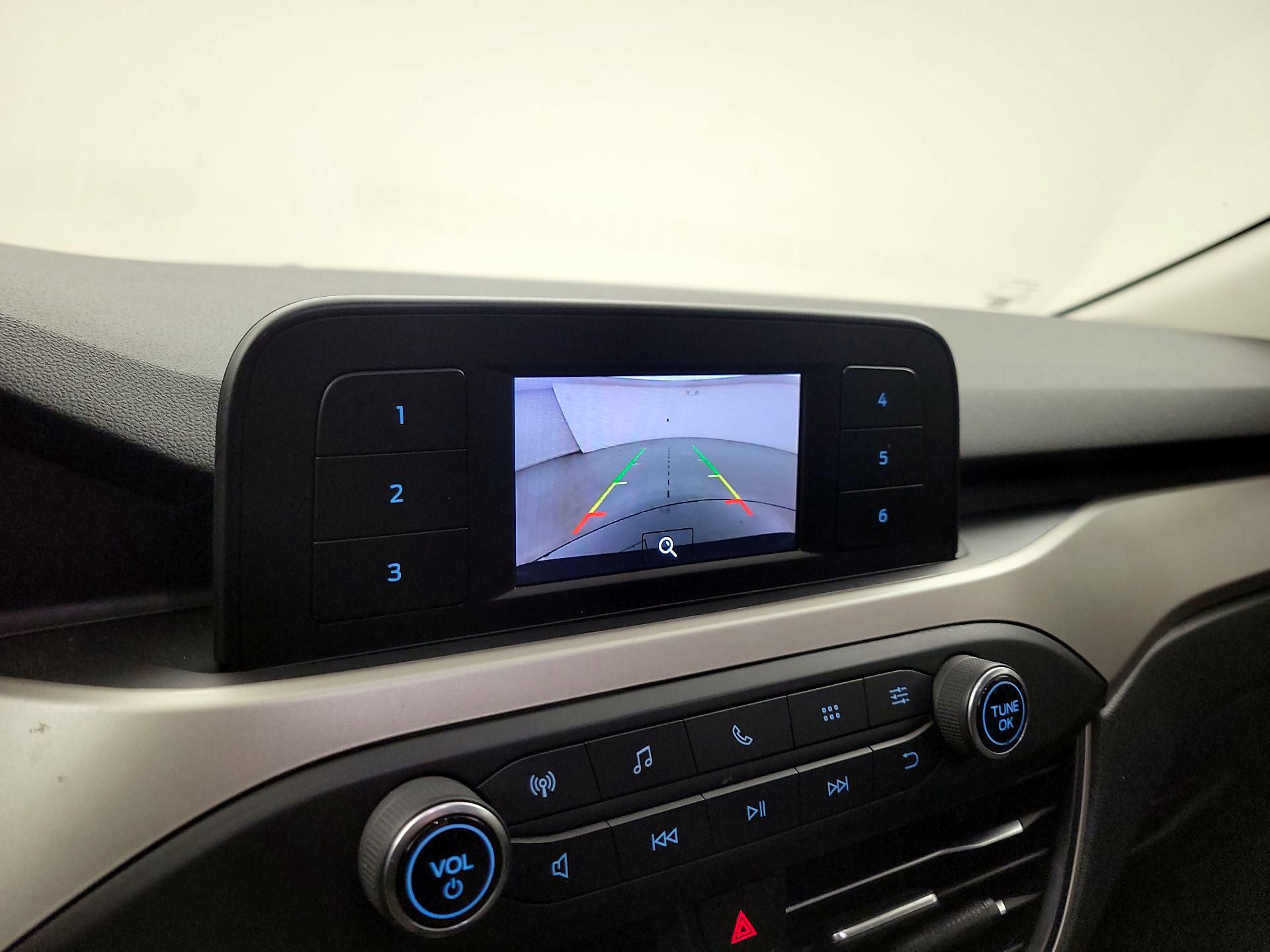 Thumbnail: 2021 Ford Escape - 14