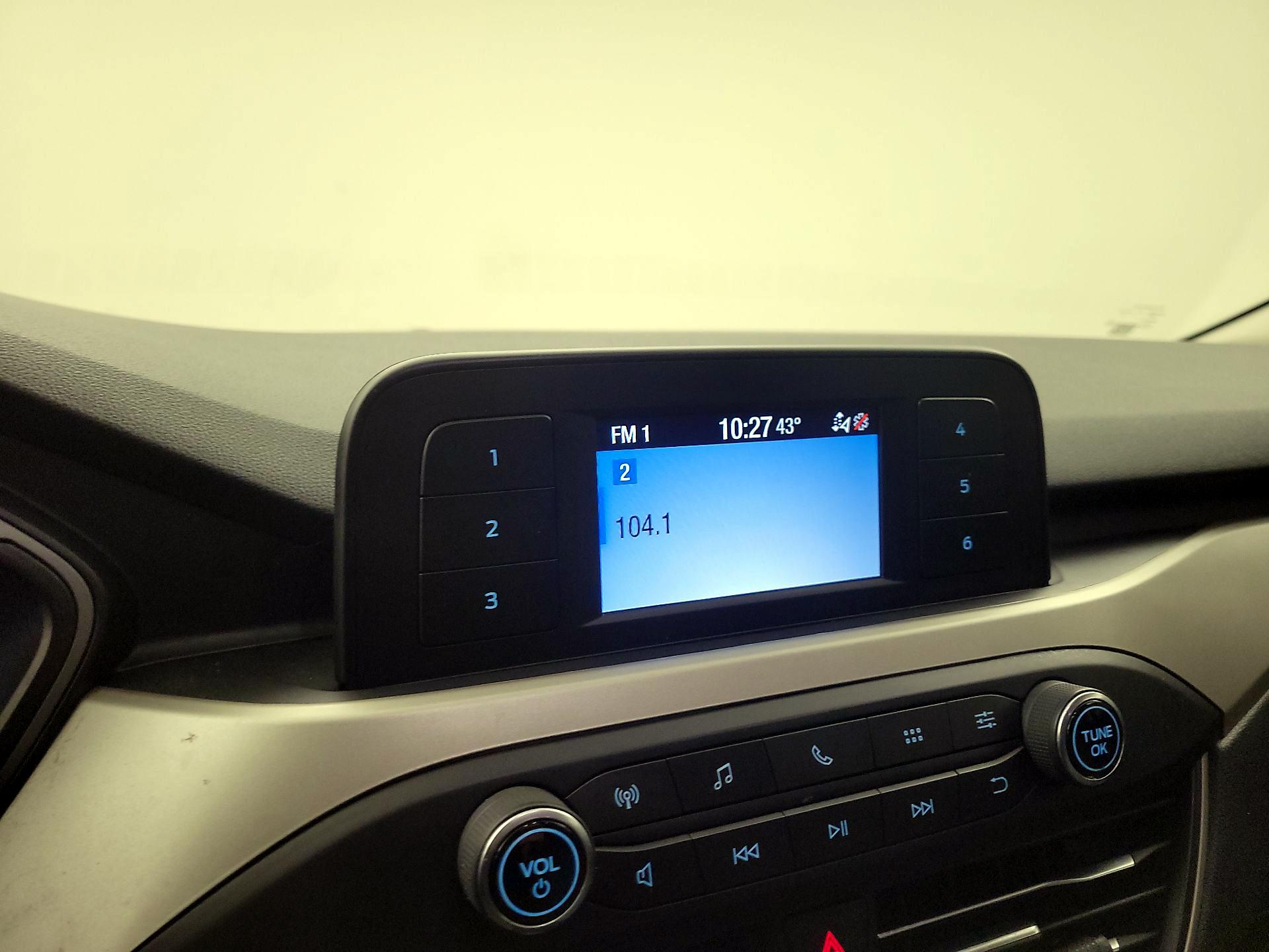 Thumbnail: 2021 Ford Escape - 15